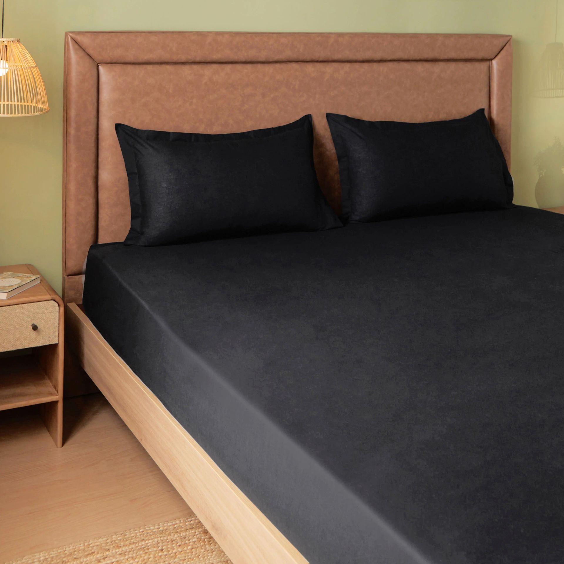 Solid Dyed 144 TC 100% Cotton Black King Fitted Sheet Set | Paleto