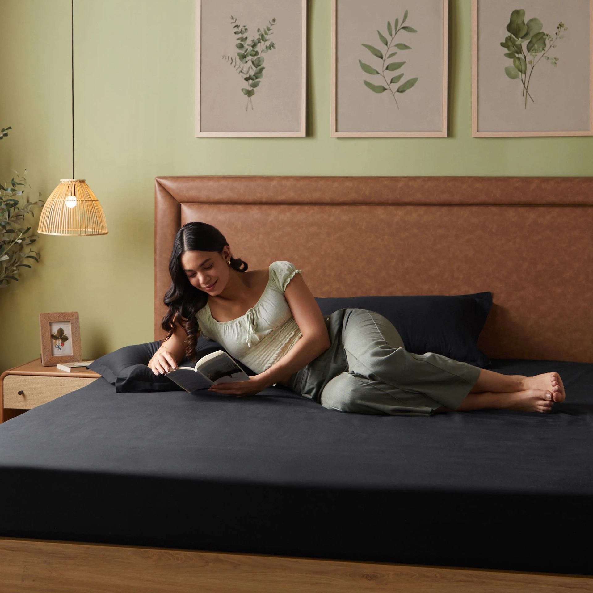 Solid Dyed 144 TC 100% Cotton Black King Fitted Sheet Set | Paleto