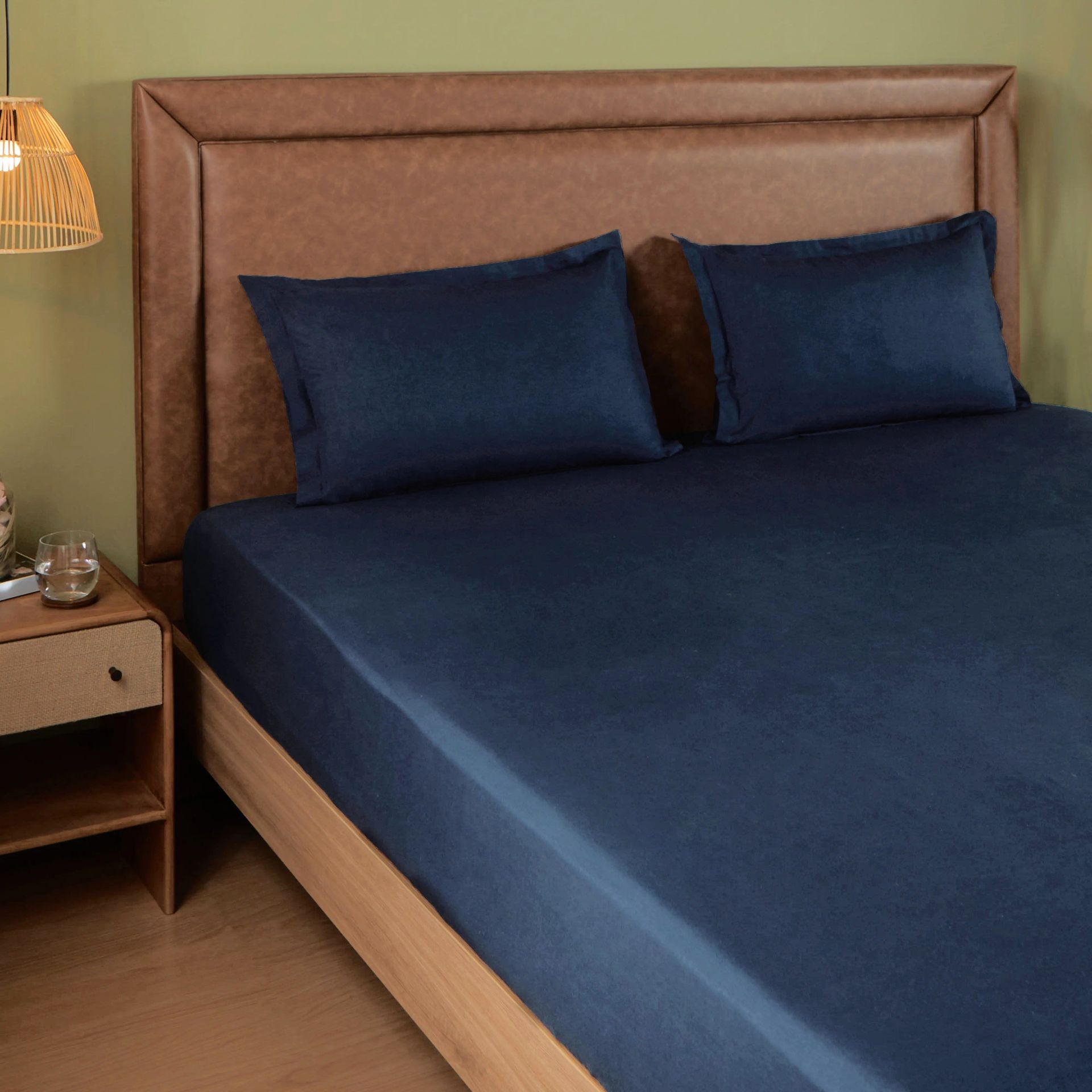 Solid Dyed 144 TC 100% Cotton Navy King Fitted Sheet Set | Paleto