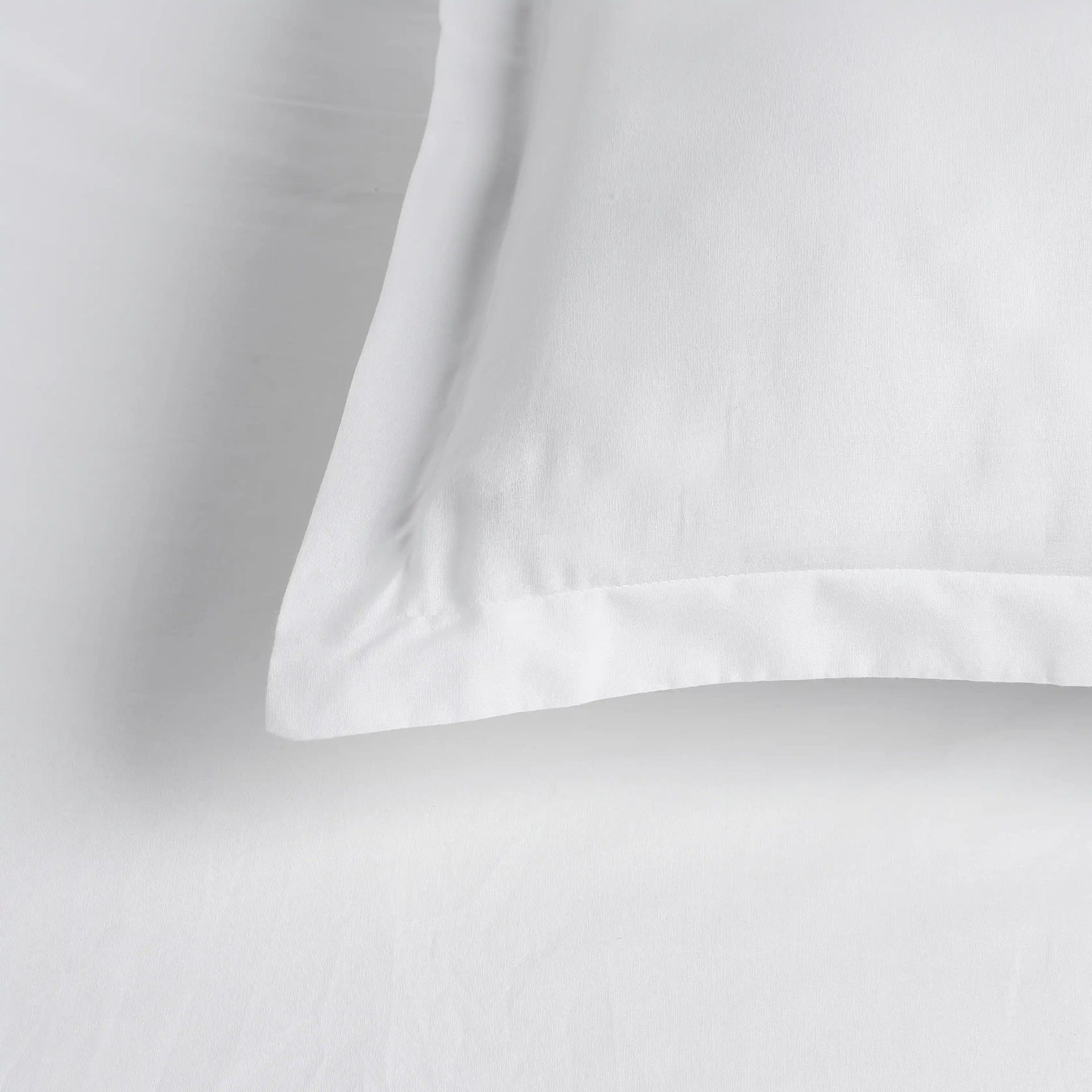 Solid Dyed 144 TC 100% Cotton White Queen Fitted Sheet Set | Paleto