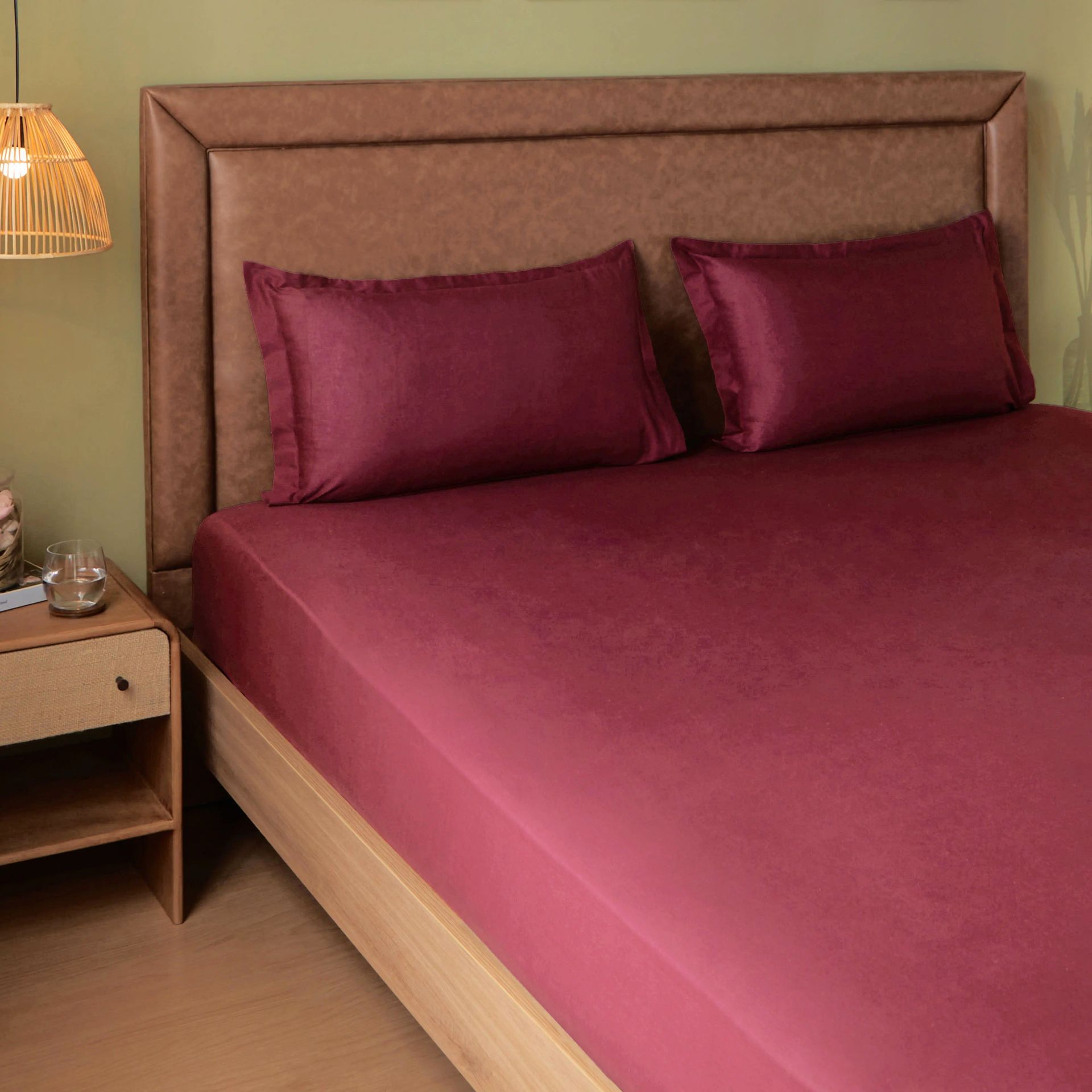 Solid Dyed 144 TC 100% Cotton Windsor Wine King Fitted Sheet Set | Paleto