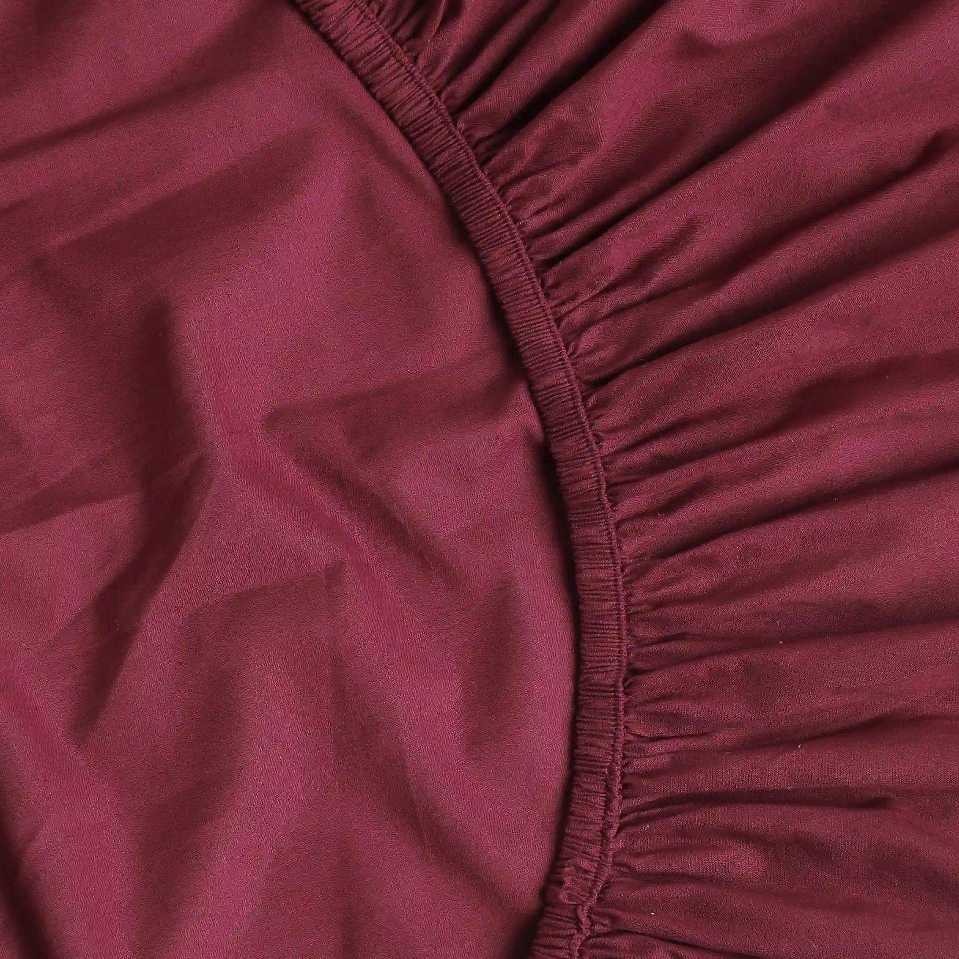 Solid Dyed 144 TC 100% Cotton Windsor Wine King Fitted Sheet Set | Paleto