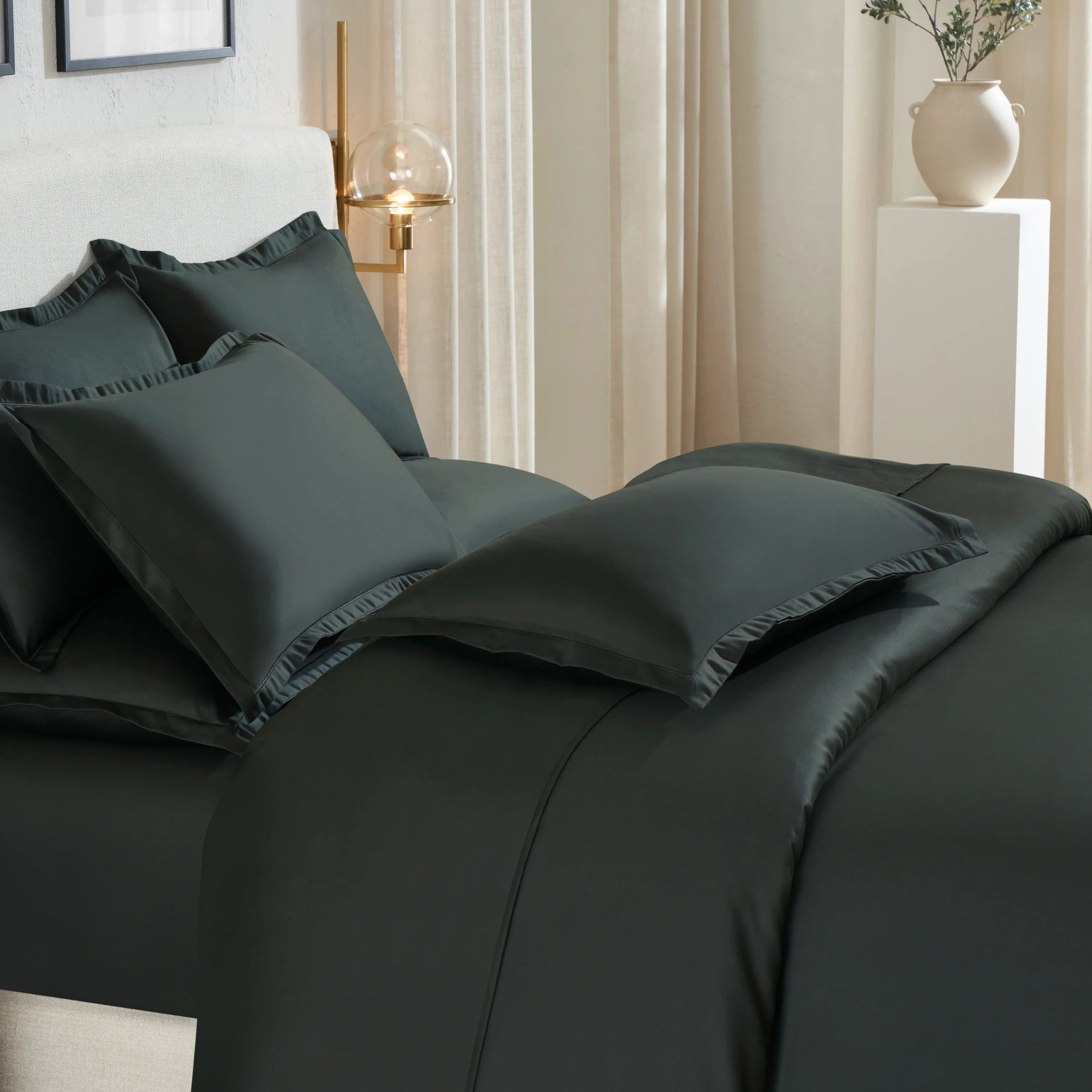 Solid Dyed 800 TC 100% Cotton Dark Grey Super King Bedsheet Set | Pelushe