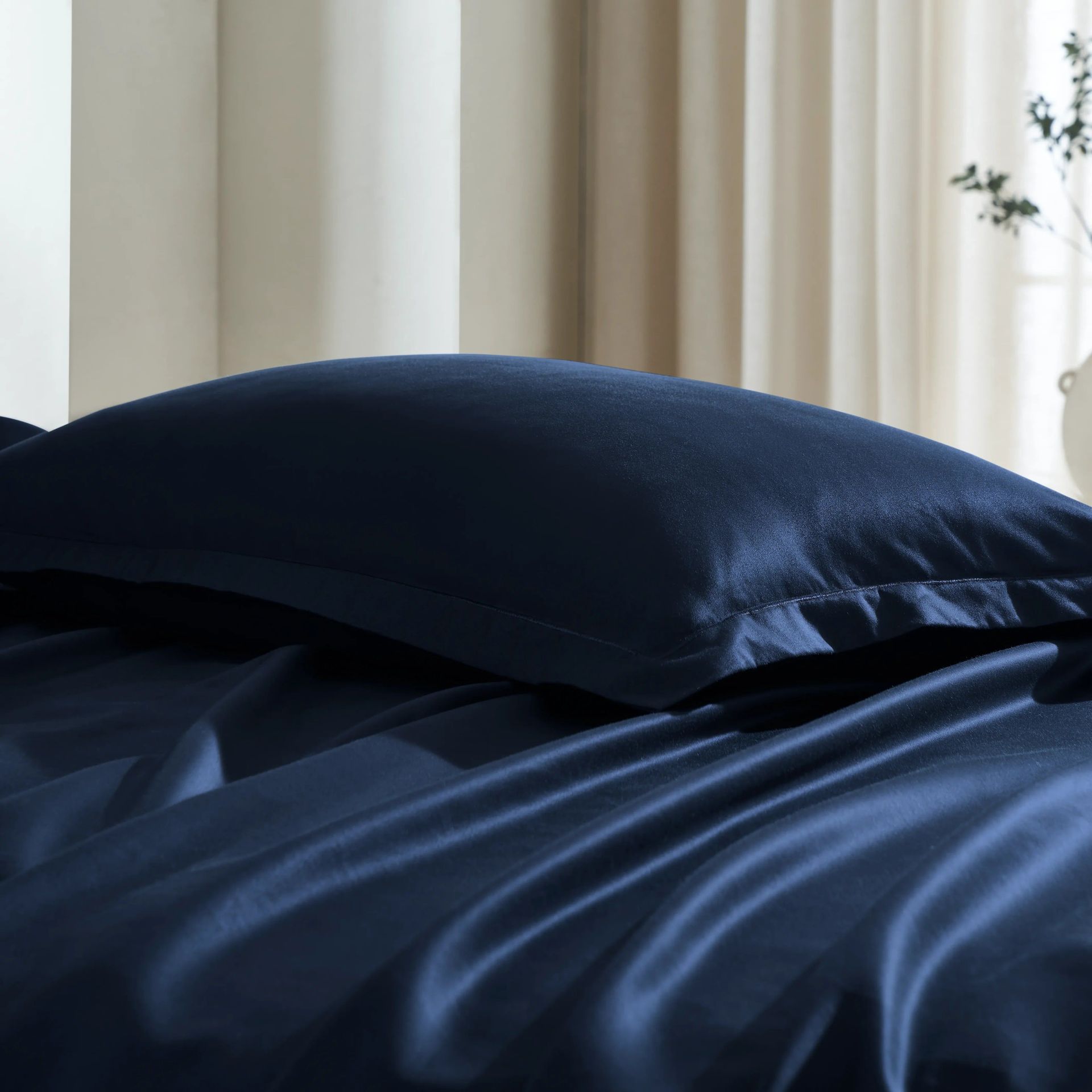 Solid Dyed 800 TC 100% Cotton Navy King Fitted Sheet Set | Pelushe