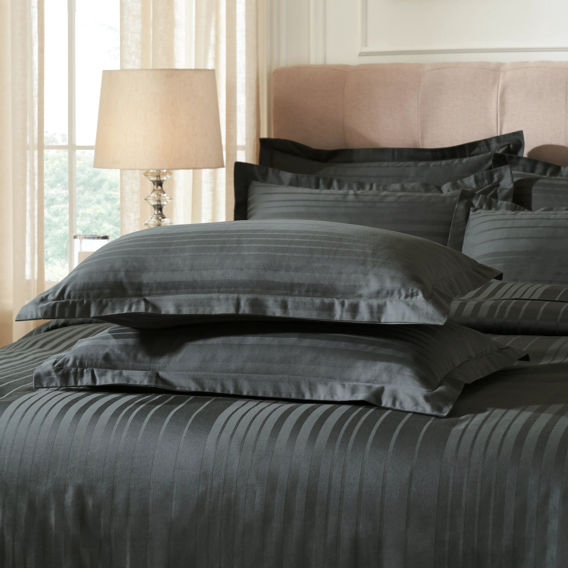 Solid Dyed 400 TC 100% Cotton Dark Grey King Fitted Sheet Set | Seraya