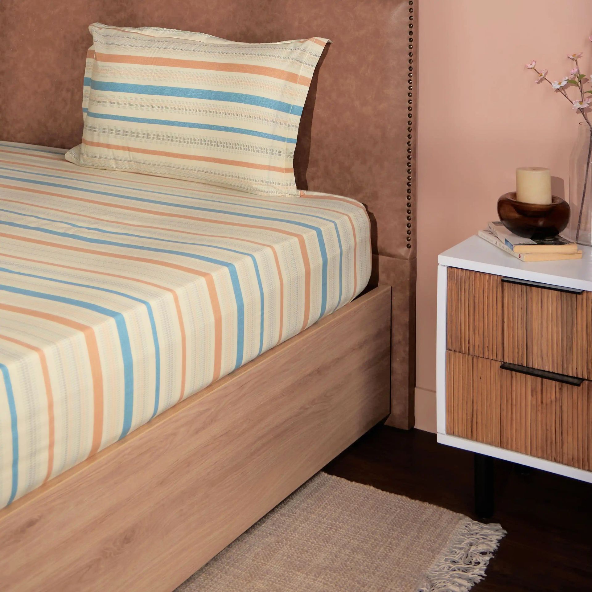 Geometric 200 TC Cotton Multicolour Single Bedsheet Set | Threadscapes