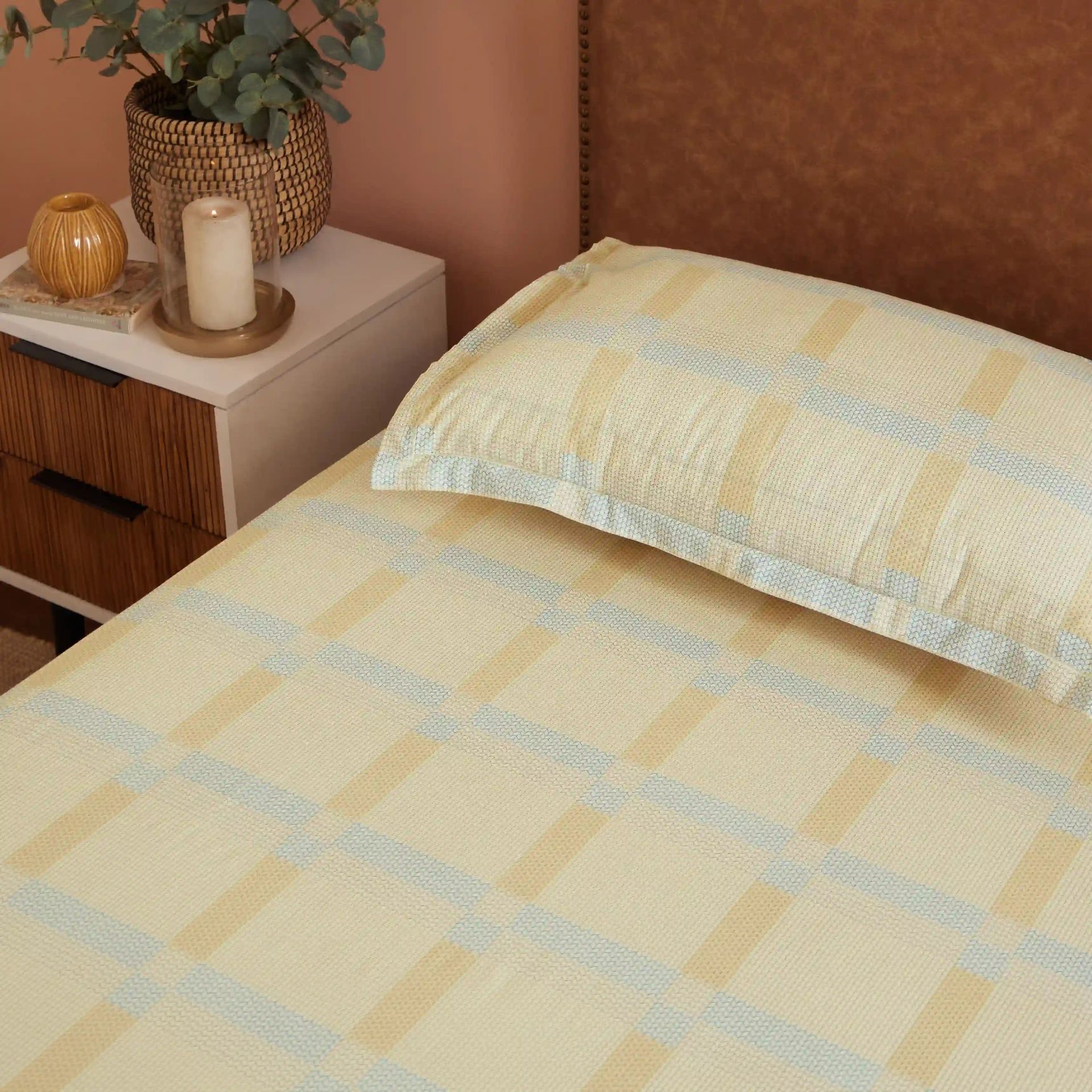 Geometric 200 TC Cotton Sand Single Bedsheet Set | Threadscapes