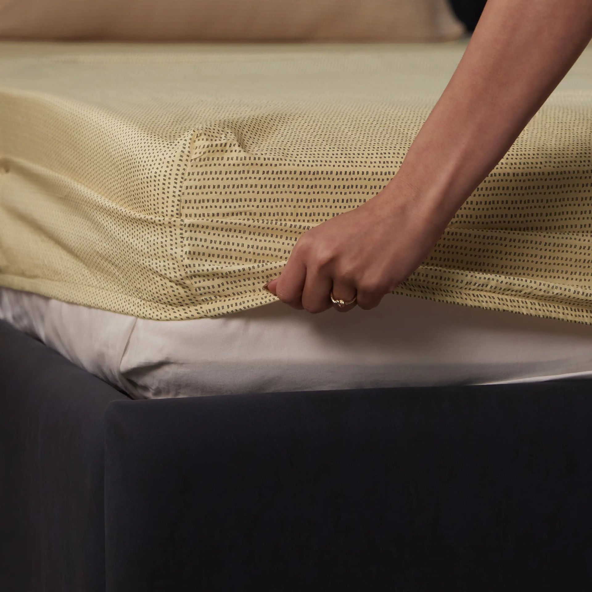 Geometric 250 TC 100% Cotton Nude King Fitted Sheet Set | Yutori