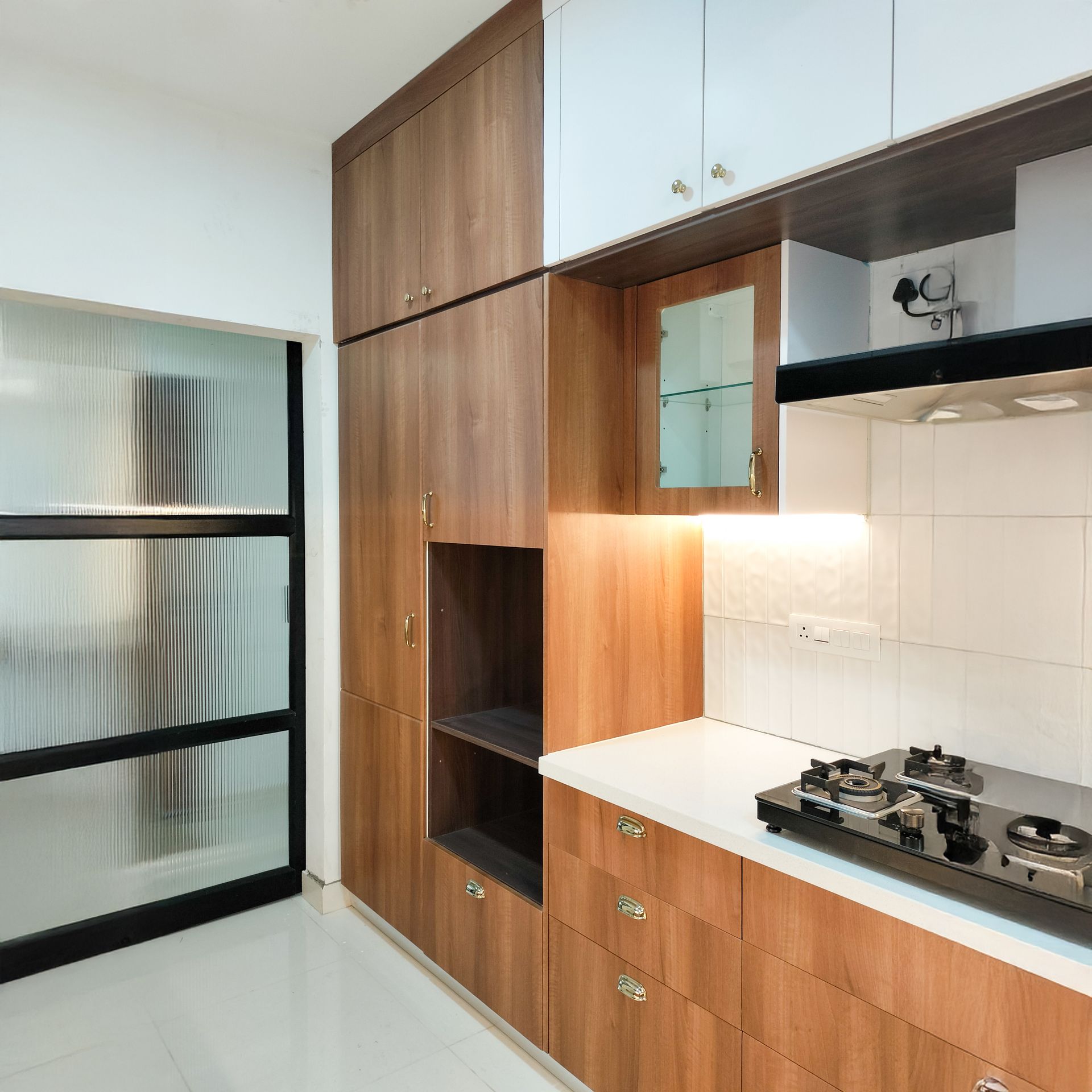 Contemporary U-Shaped Kitchen Design with Marble Countertop and Tall ...