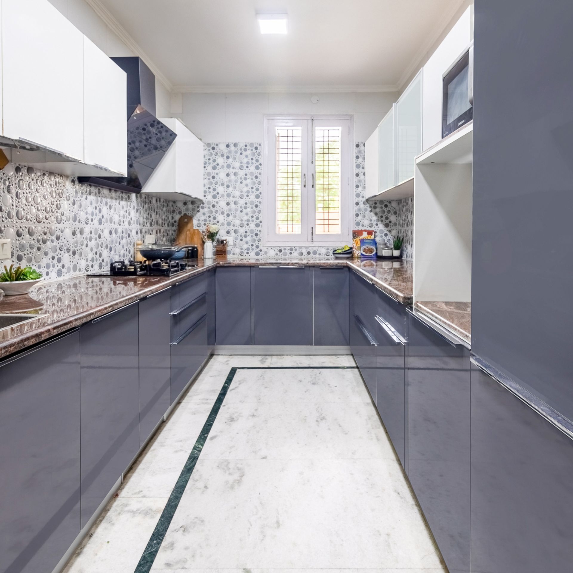 Modern U-Shaped Kitchen Design with Grey and Frosty White Cabinets ...