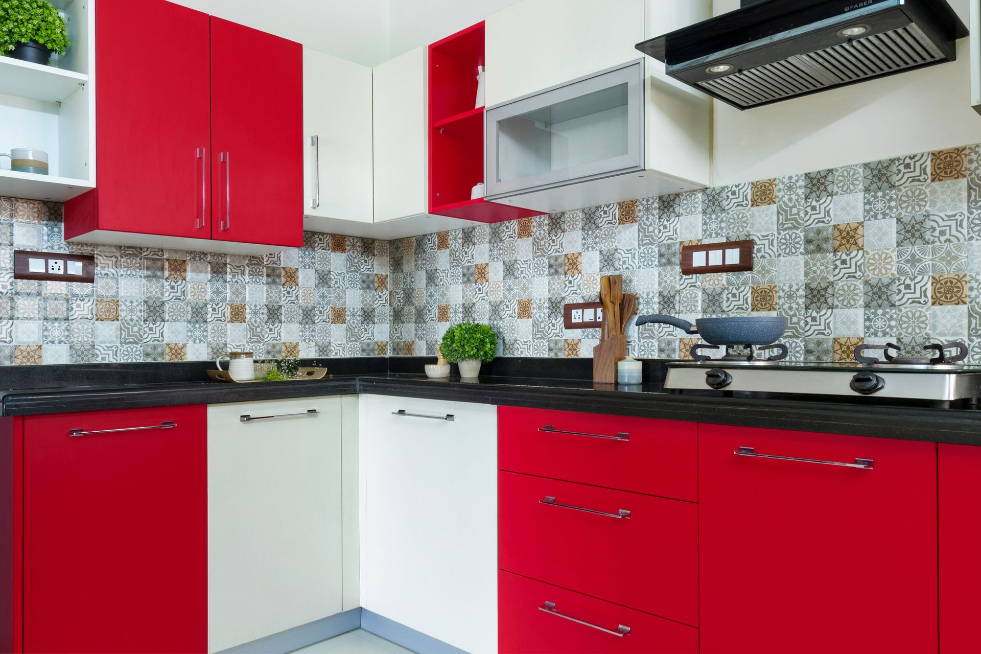 Contemporary L-Shape Modular Kitchen Design with Poppy and Frosty White ...