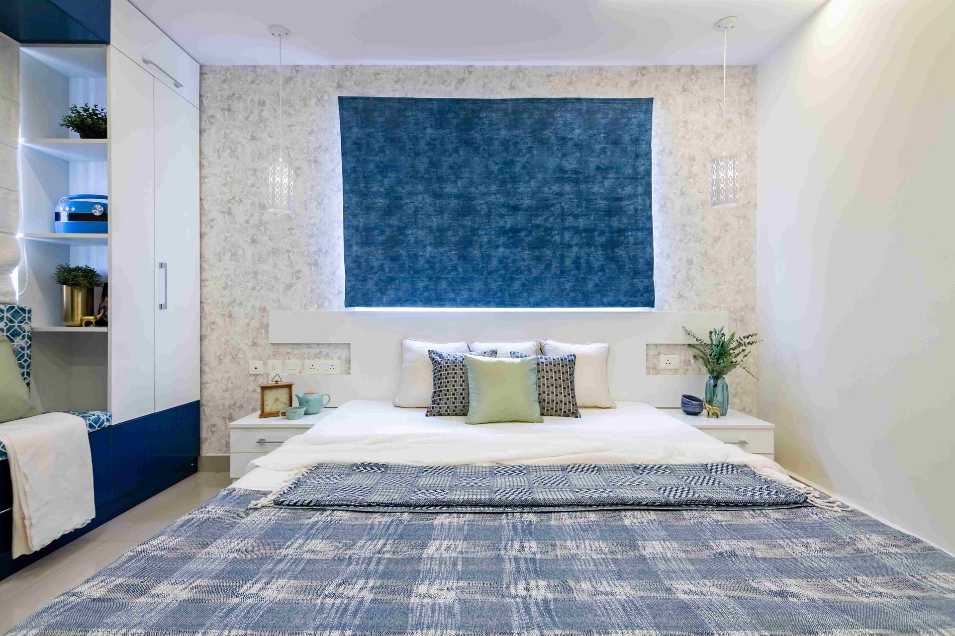 Spacious Bedroom Design With Pendant And Profile Lights | Livspace