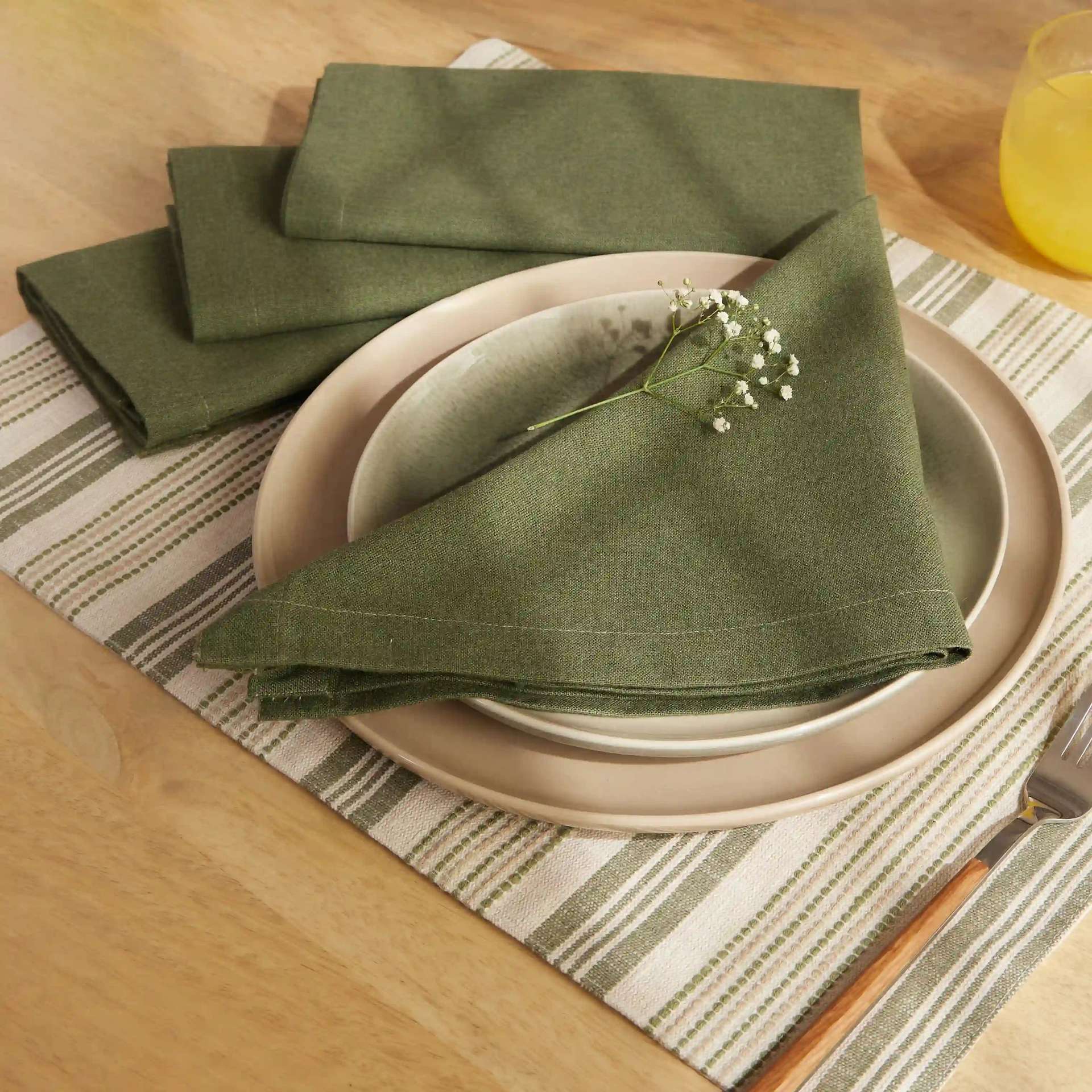 Solid Dyed 215 GSM 100% Cotton Green Set of 4 Table Napkin | Kaleida