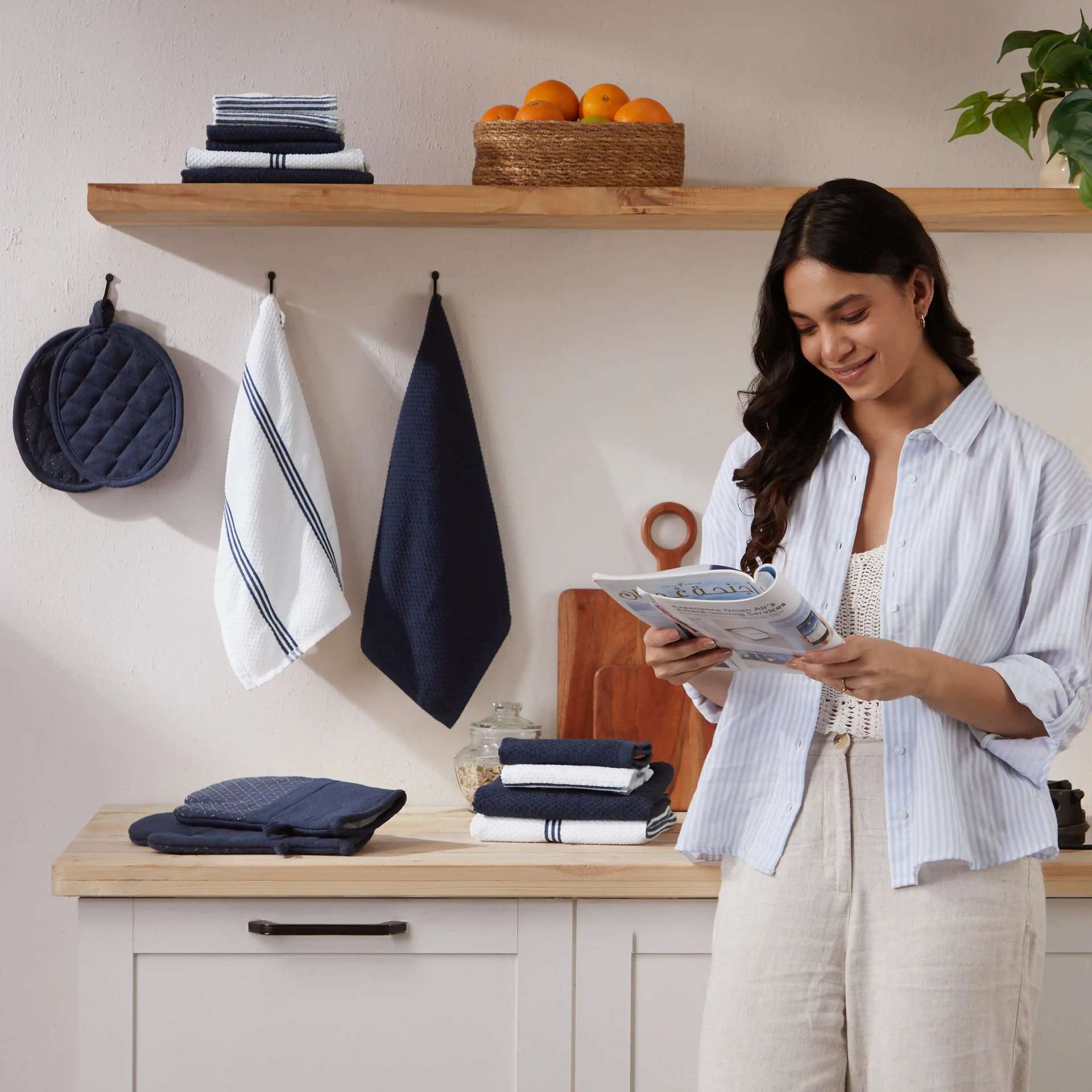 Solid Dyed Cotton Polyester blend Navy Blue 16 Piece Kitchen Linen Set | Kaleida