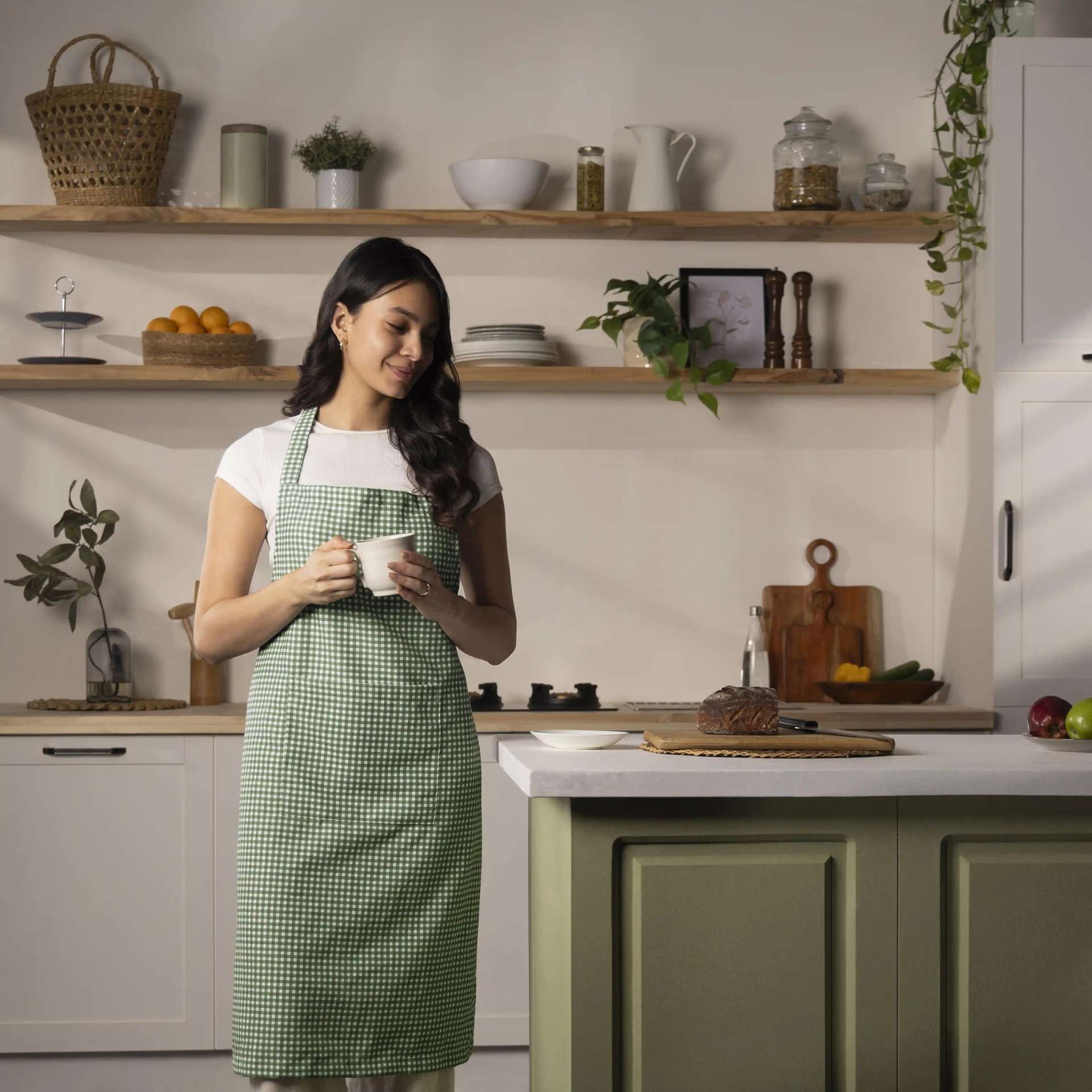 Small Gingham 100% Polyester Green Apron | Nonna's Home