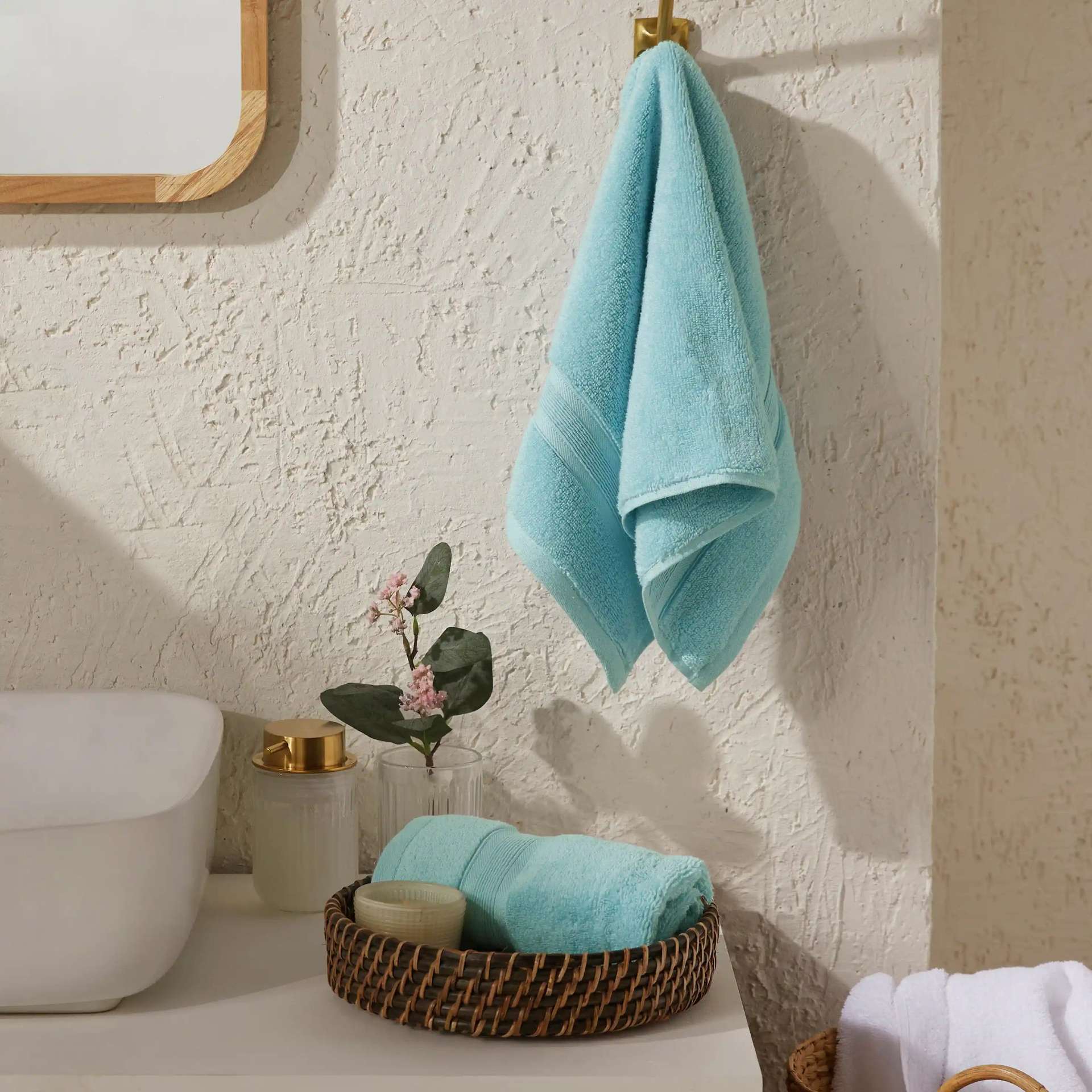 Solid Dyed 550 GSM 100% Cotton Dream Blue Hand Towel | Pelushe