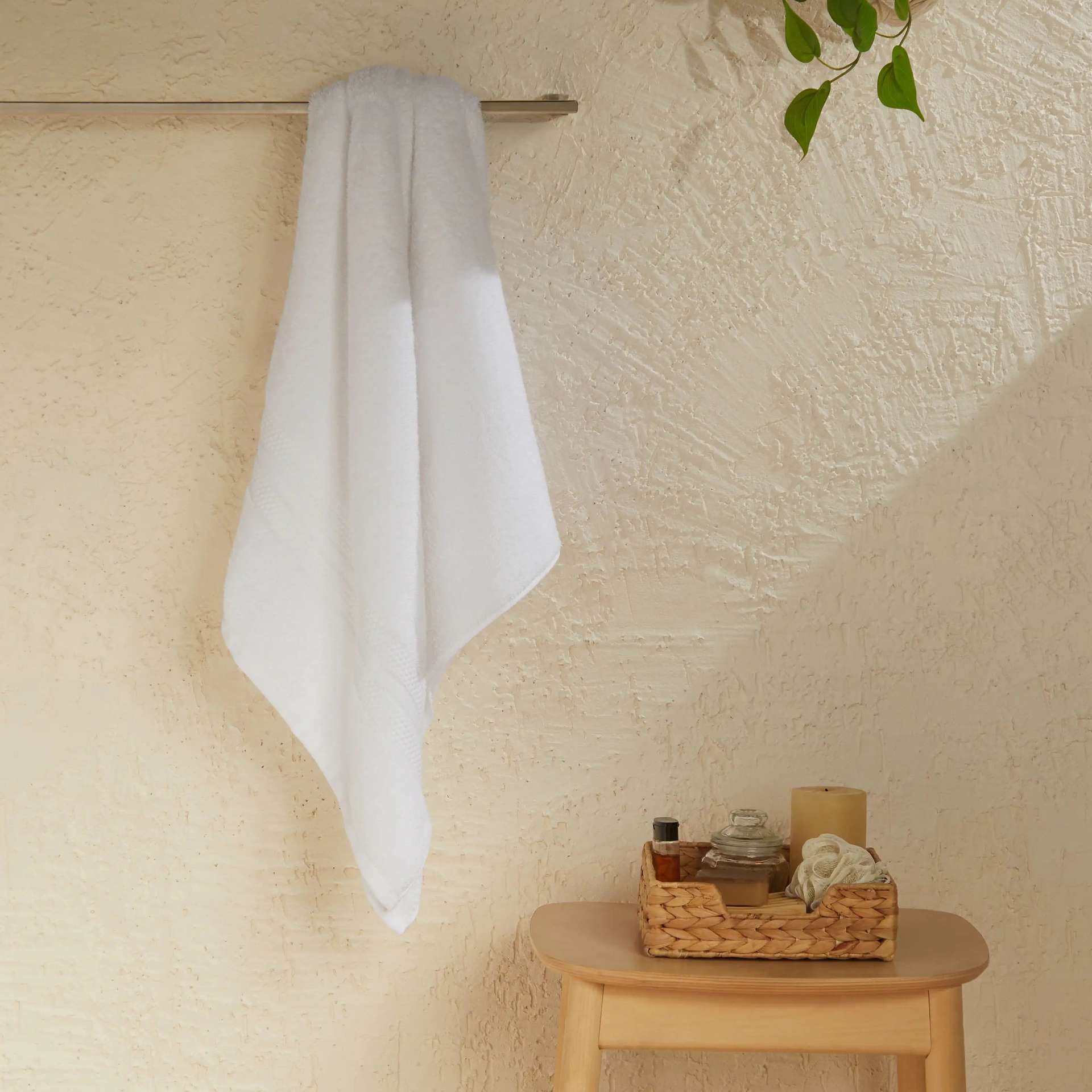 Solid Dyed 475 GSM 100% Cotton Optical White Bath Towel | Paleto