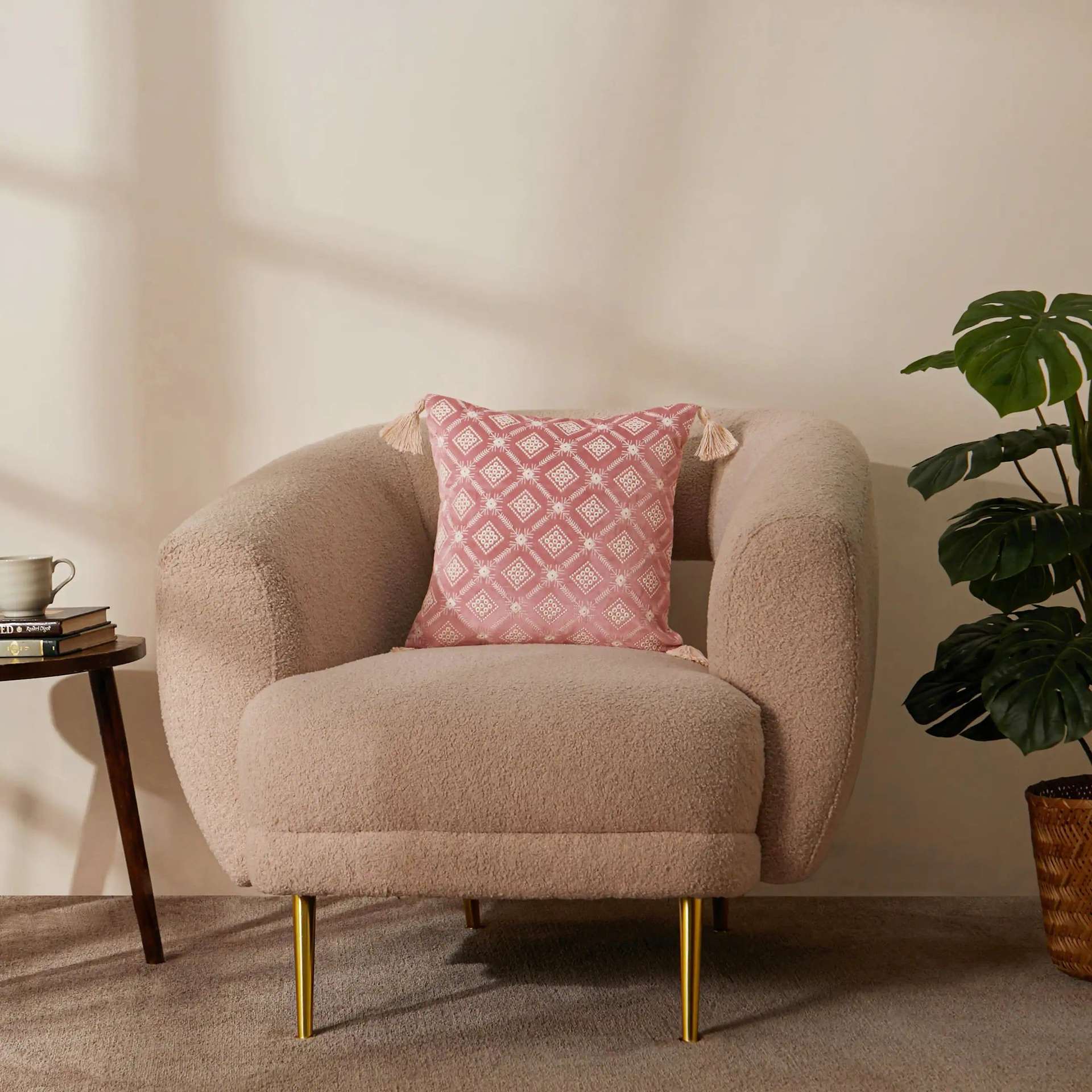 Indian Heritage Velvet Pink Cushion Cover | Vissencia