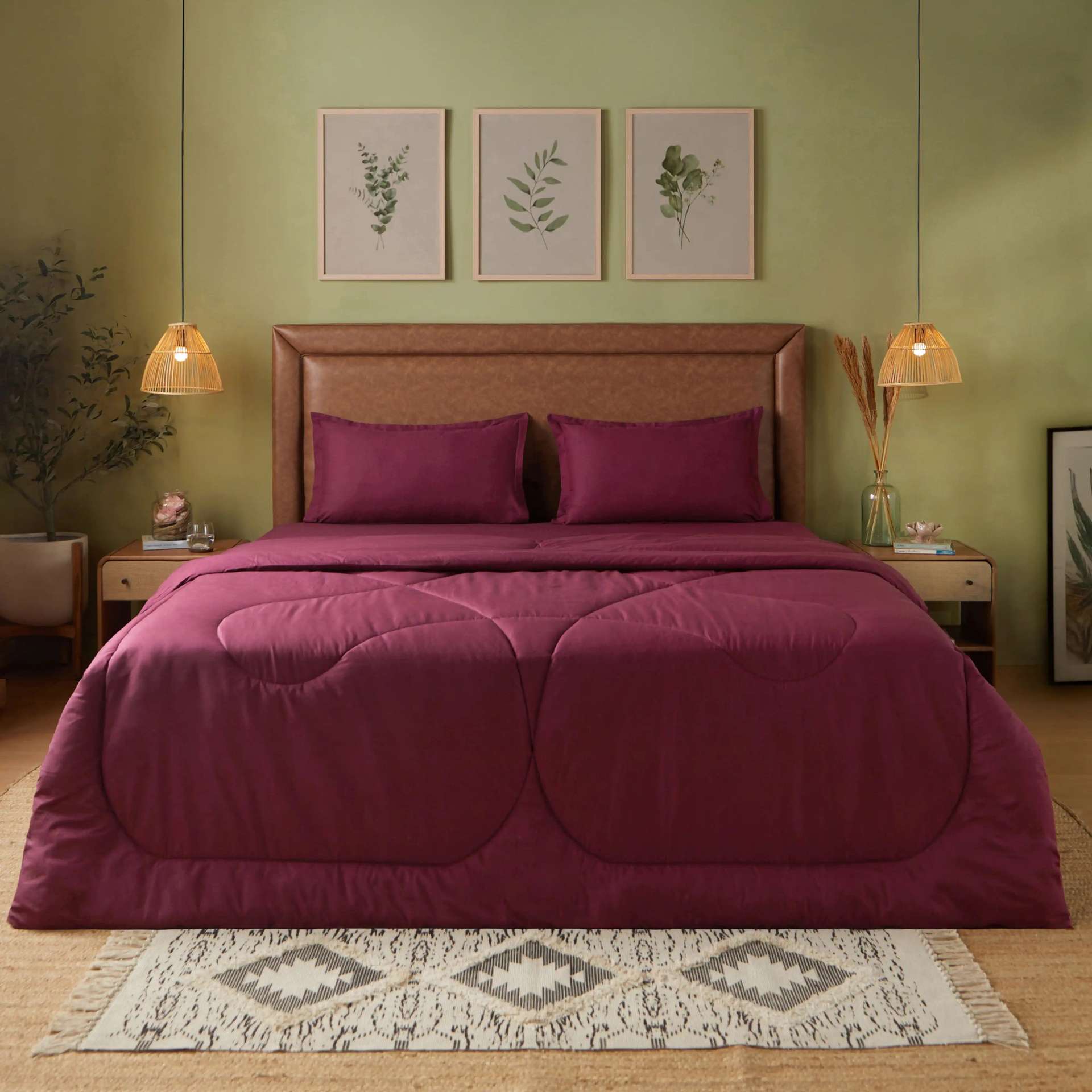 Solid Dyed 240 GSM Cotton Windsor Wine Double Comforter | Paleto