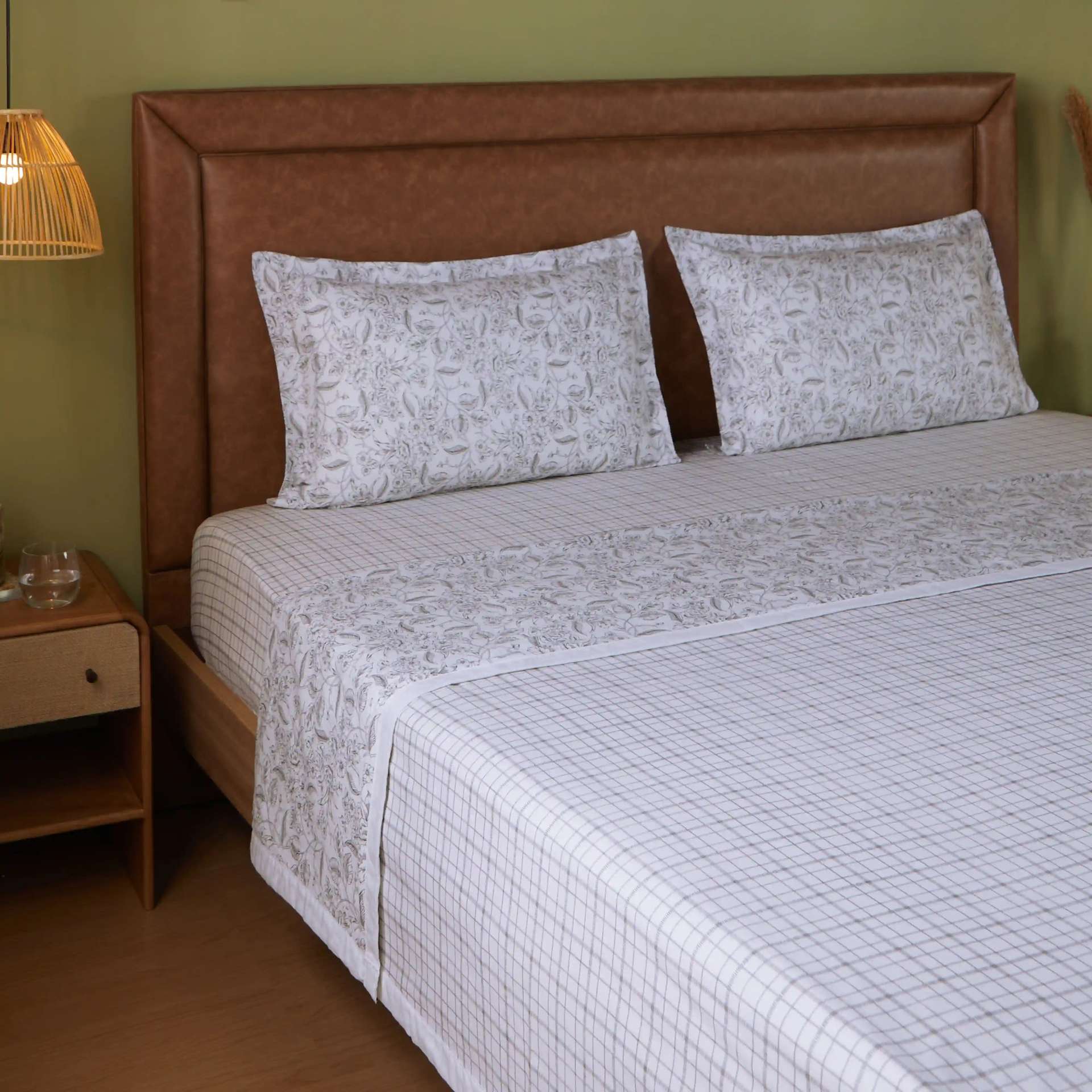Floral Geometric 144 TC 100% Cotton Charcoal Checks Double Bedding Set | Mishella