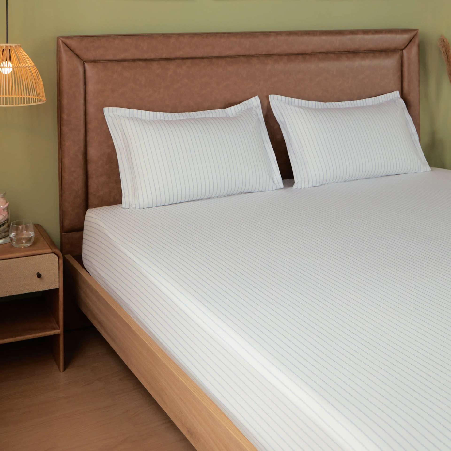 Geometric 144 TC 100% Cotton Blue Double Bedsheet Set | Bloomshire Classic
