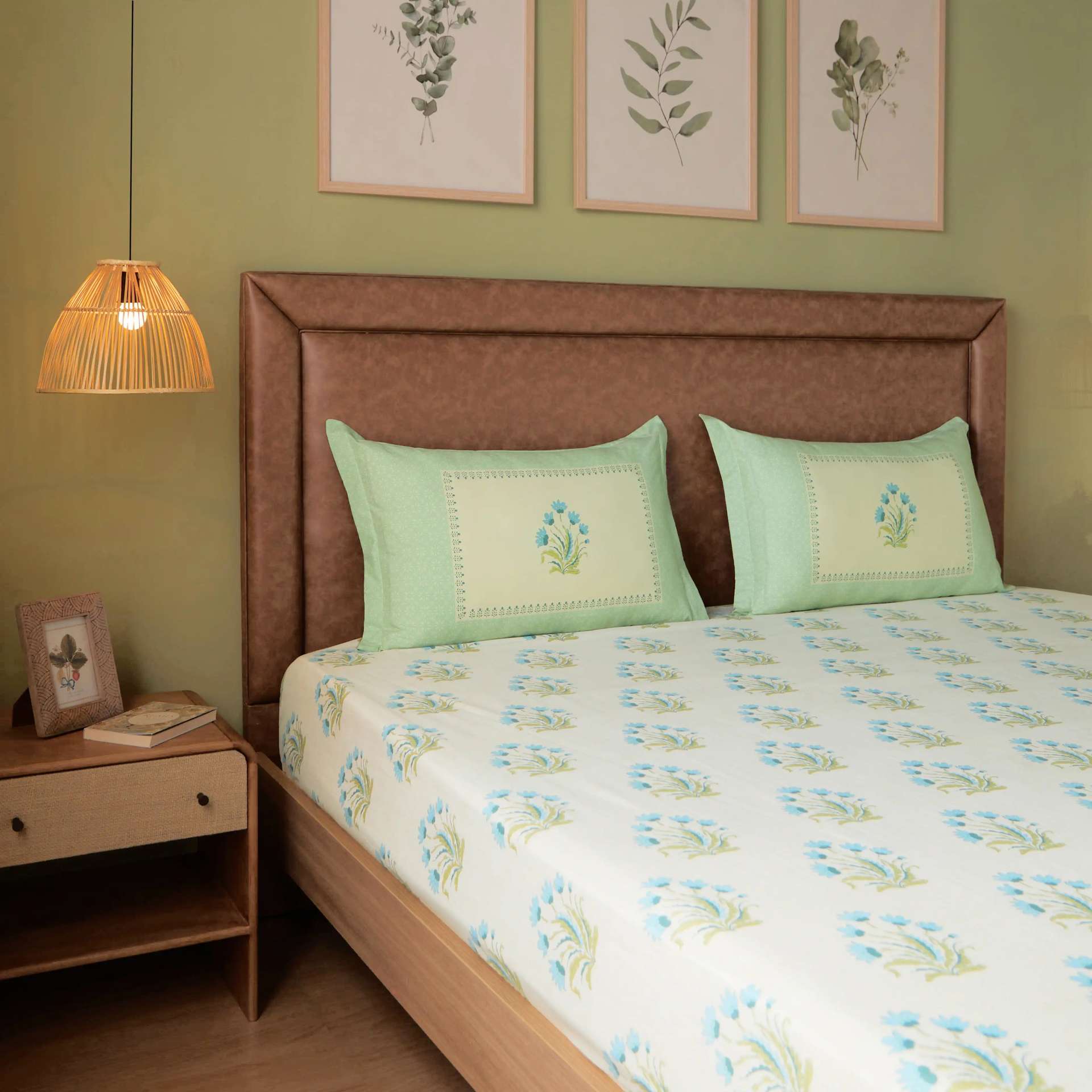 Indian Heritage 144 TC 100% Cotton Indian Sage Double Bedsheet Set | Chippa Lane