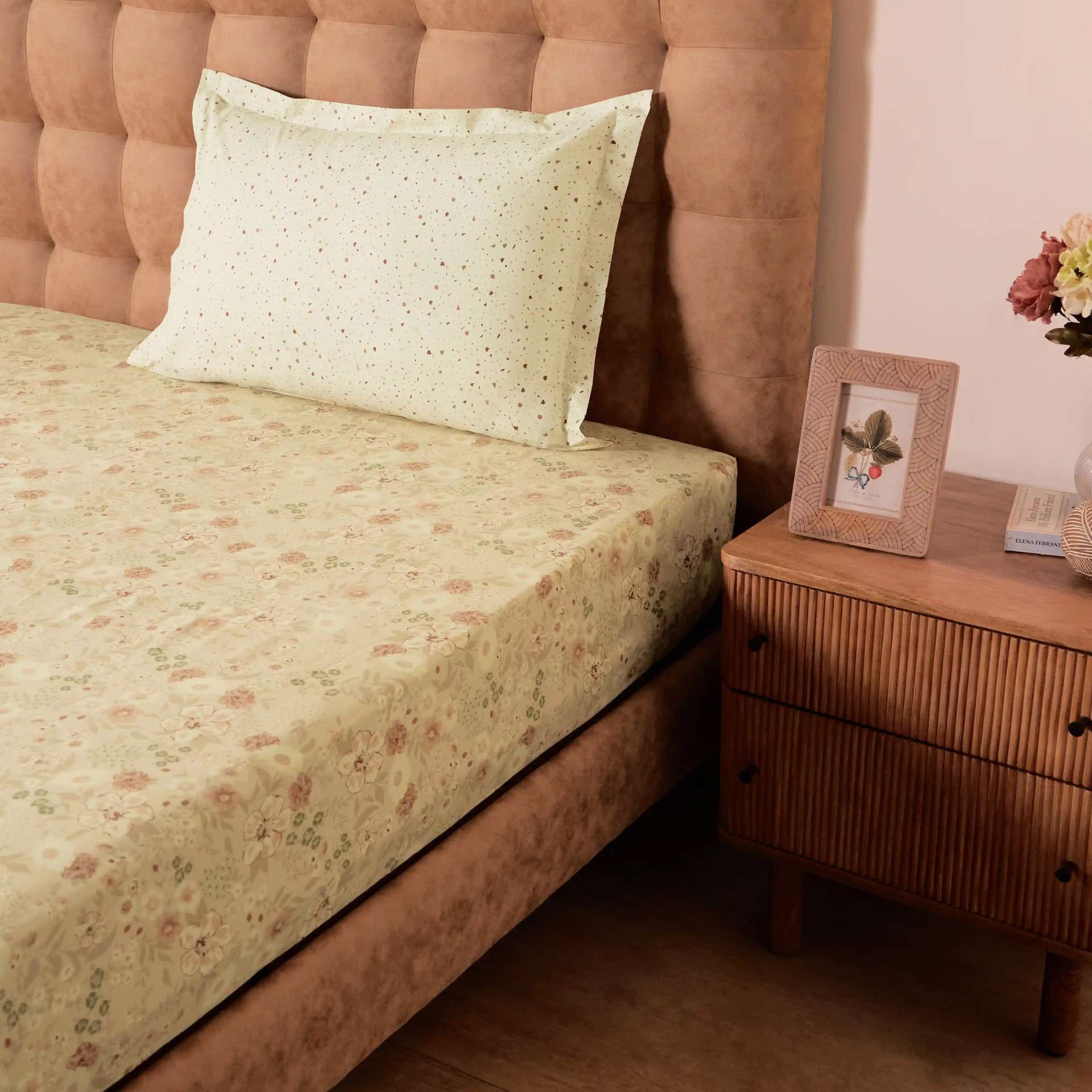 Floral Geometric 144 TC 100% Cotton Beige Single Bedsheet Set | Mishella