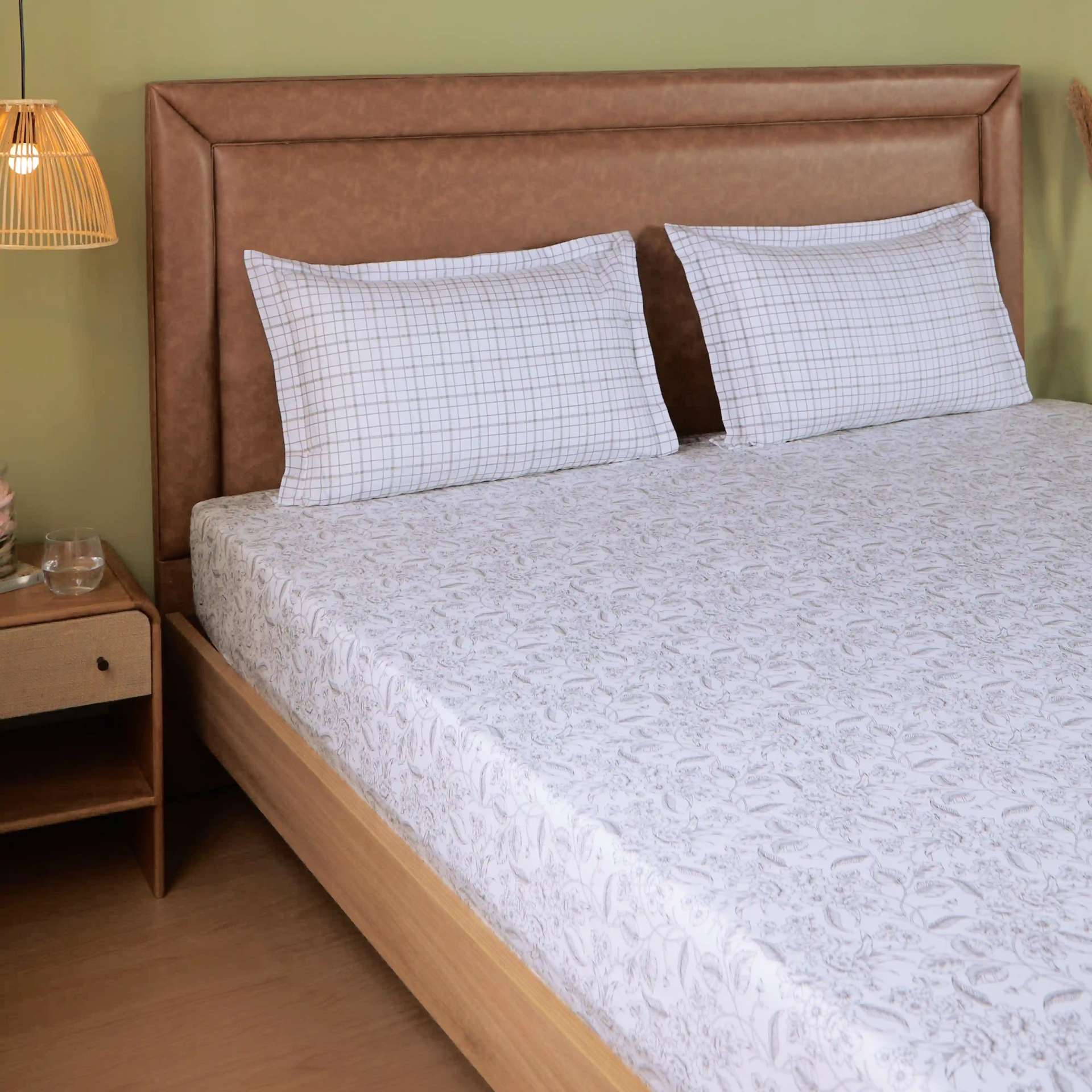 Floral Geometric 144 TC 100% Cotton Charcoal Bloom Double Bedsheet Set | Mishella