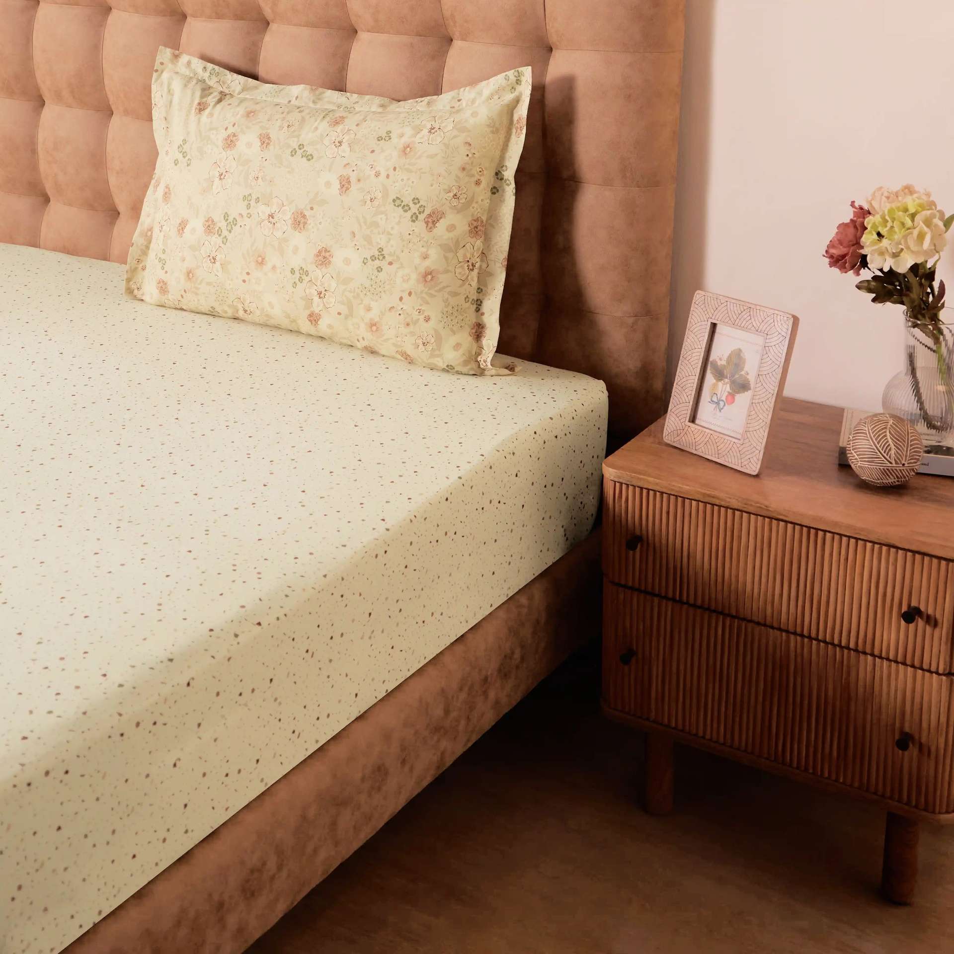 Floral Geometric 144 TC 100% Cotton Cream Single Bedsheet Set | Mishella