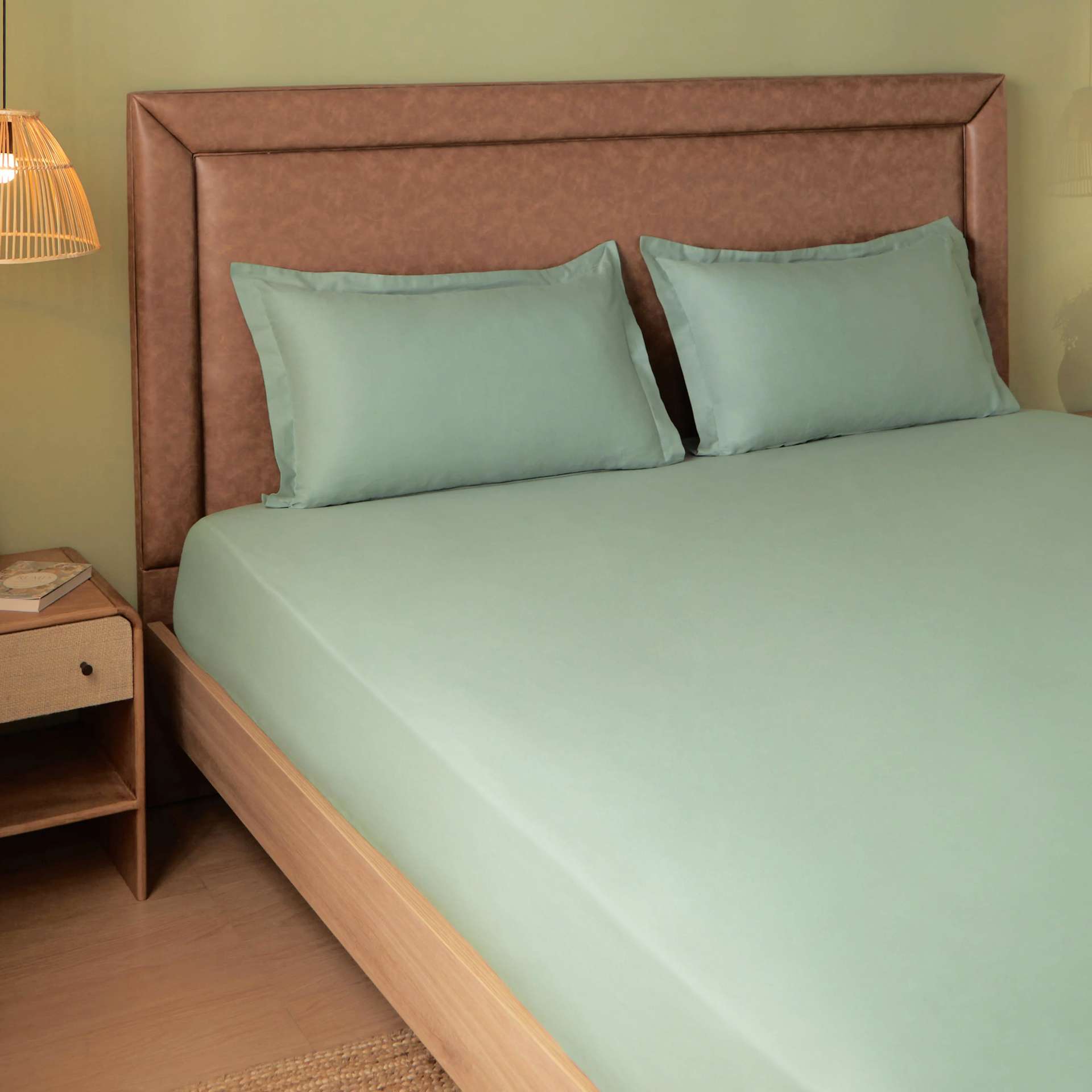 Solid Dyed 144 TC 100% Cotton Green Sage King Fitted Sheet Set | Paleto