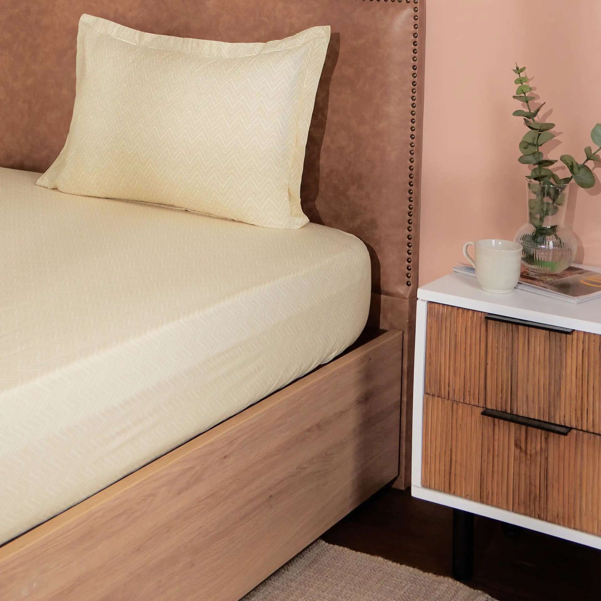 Geometric 200 TC Cotton Beige Single Bedsheet Set | Threadscapes