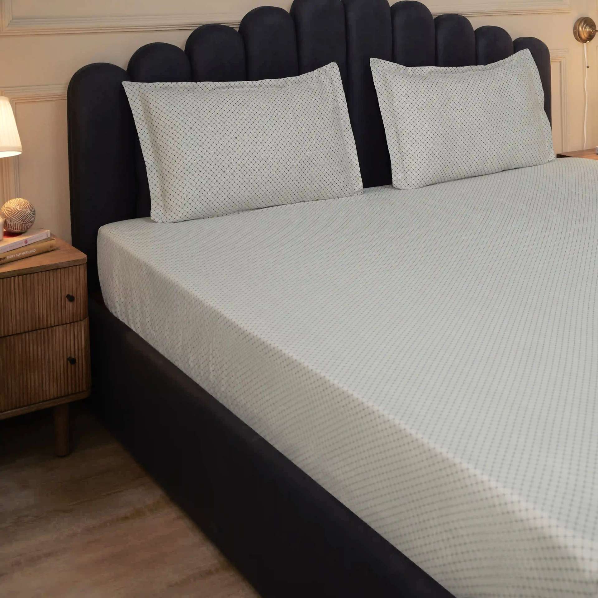 Geometric 250 TC 100% Cotton Oatmeal Super King Bedsheet Set | Yutori
