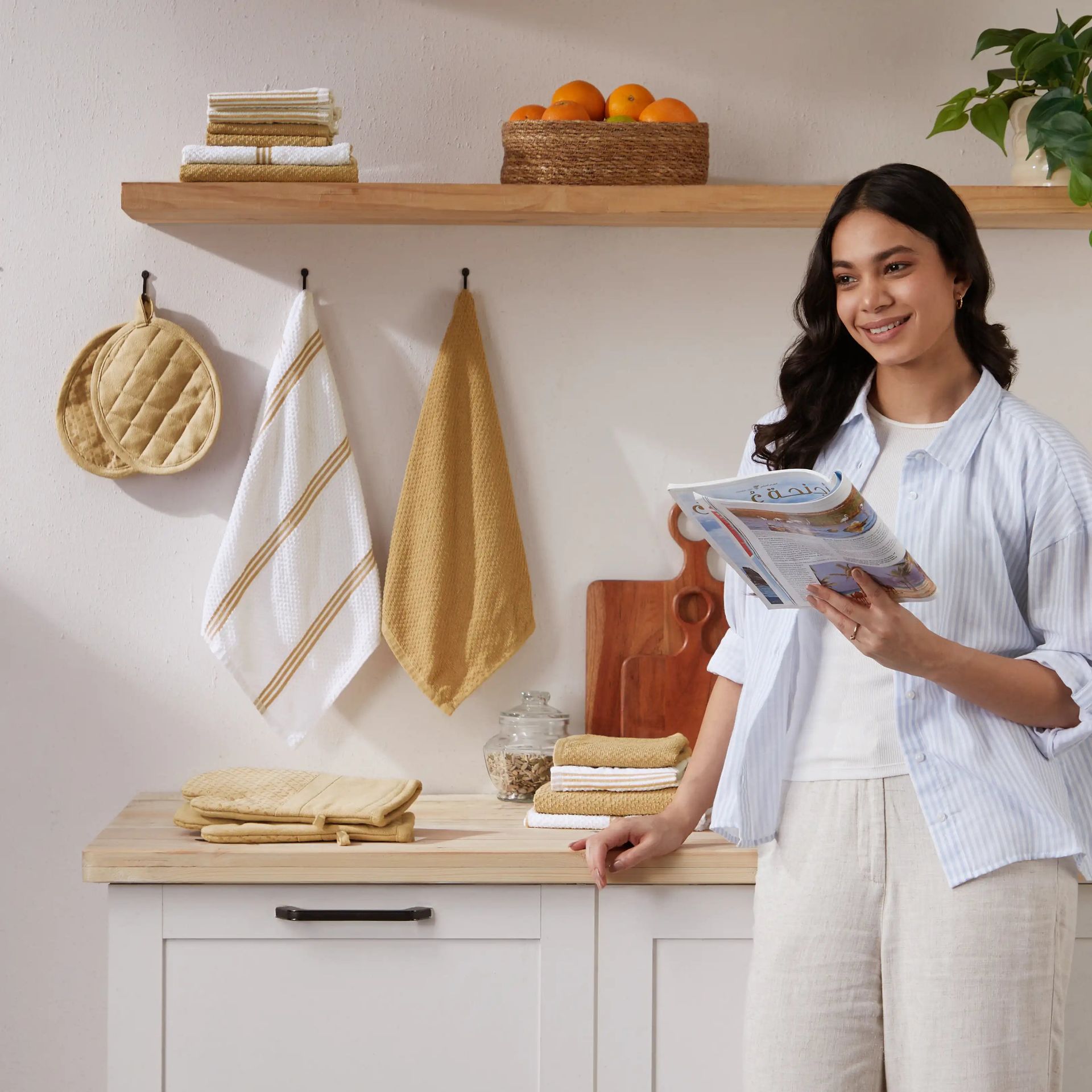 Solid Dyed Cotton Polyester blend Camel 16 Piece Kitchen Linen Set | Kaleida
