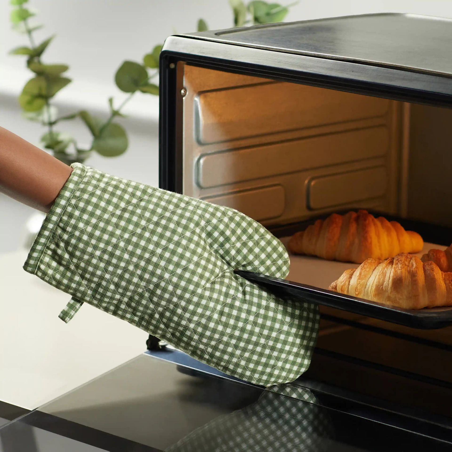 Small Gingham Green Set of 2 Oven Mitt | Nonna's Home