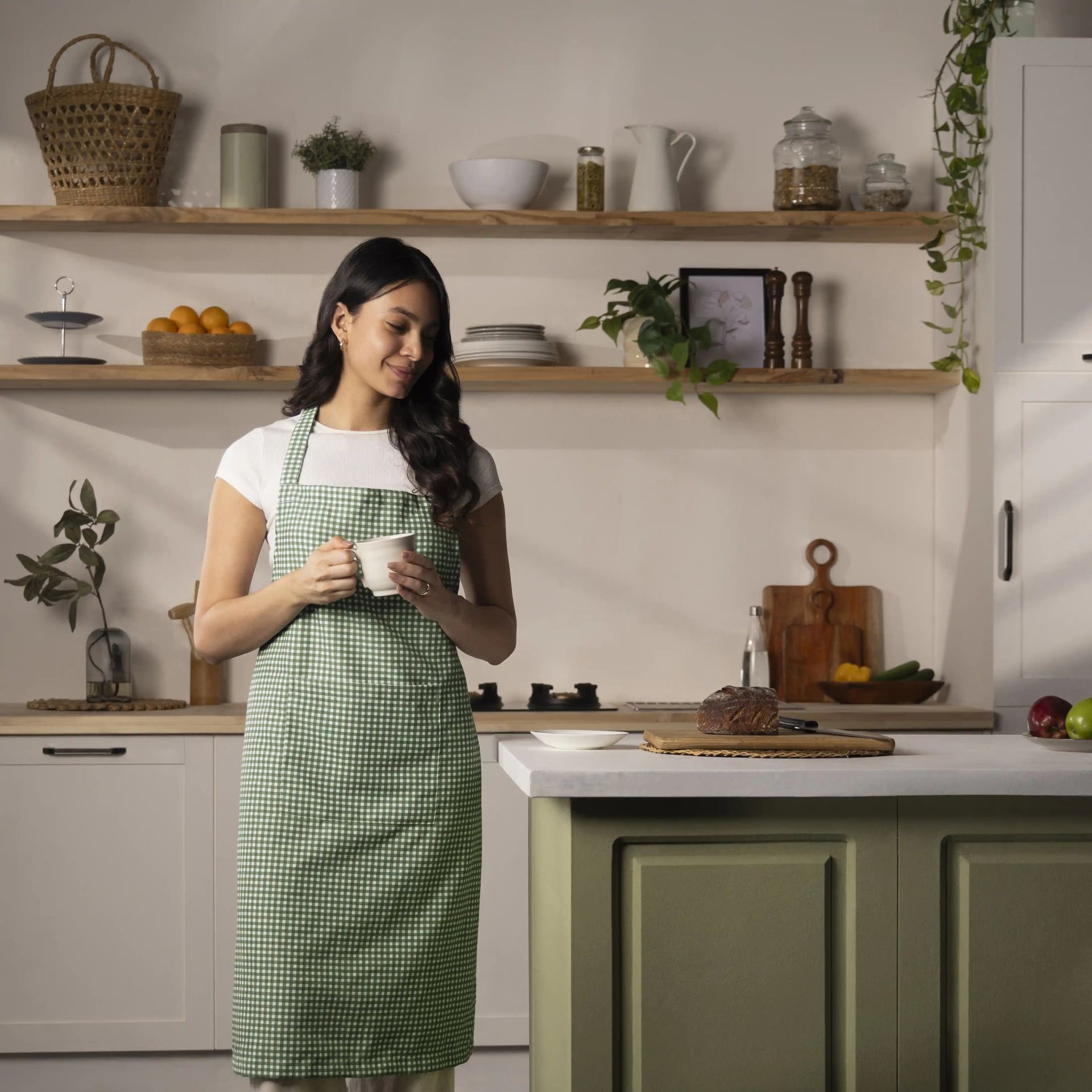 Small Gingham 100% Polyester Green Apron | Nonna's Home