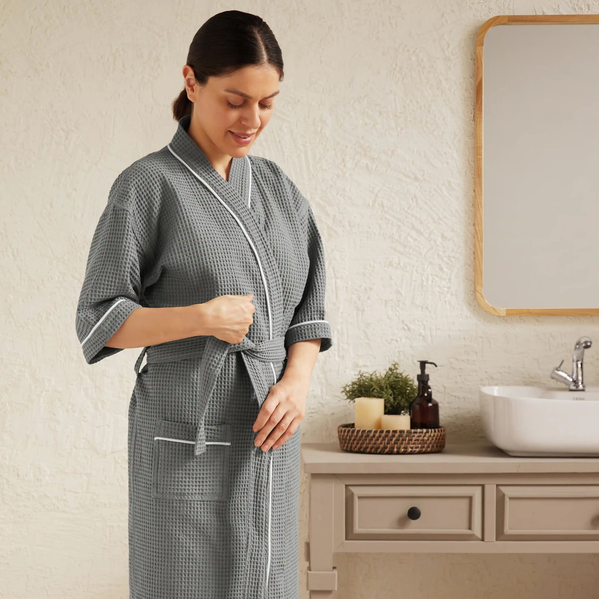 Solid Waffle 280 GSM 100% Cotton Grey Medium Bath Robe | Paleto