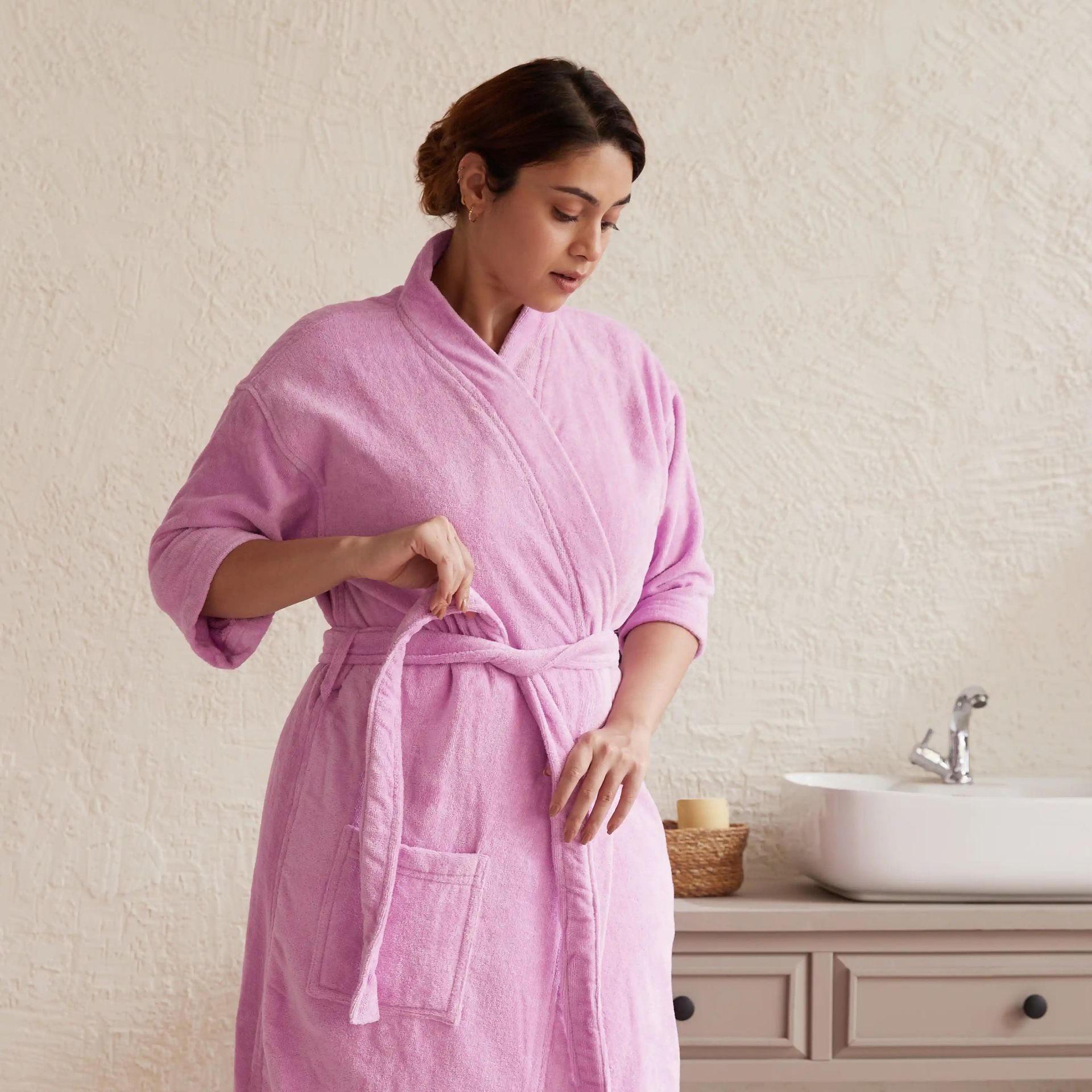 Solid Dyed 360 GSM 100% Cotton Lavender Medium Bath Robe | Paleto