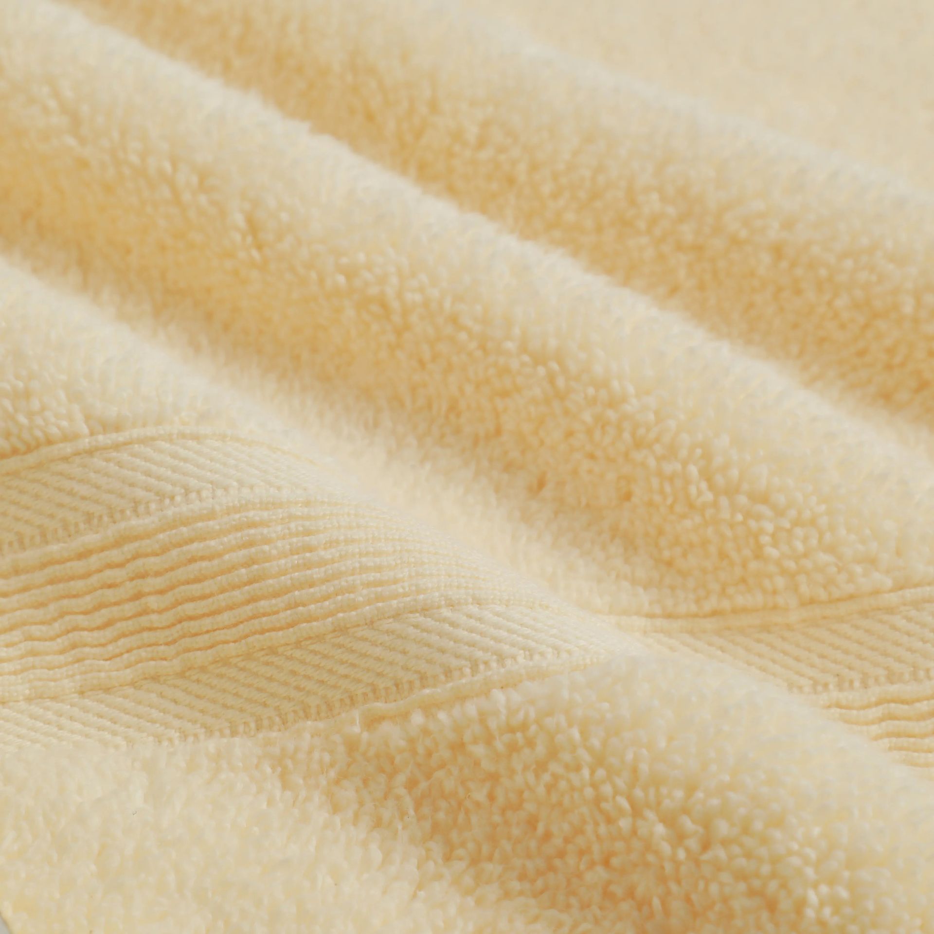 Solid Dyed 550 GSM 100% Cotton Buttercream Face Towel | Pelushe
