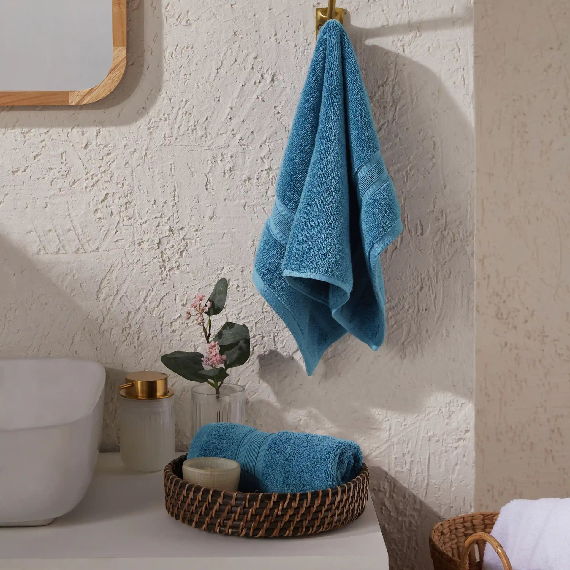 Solid Dyed 550 GSM 100% Cotton Moonlight Blue Hand Towel | Pelushe