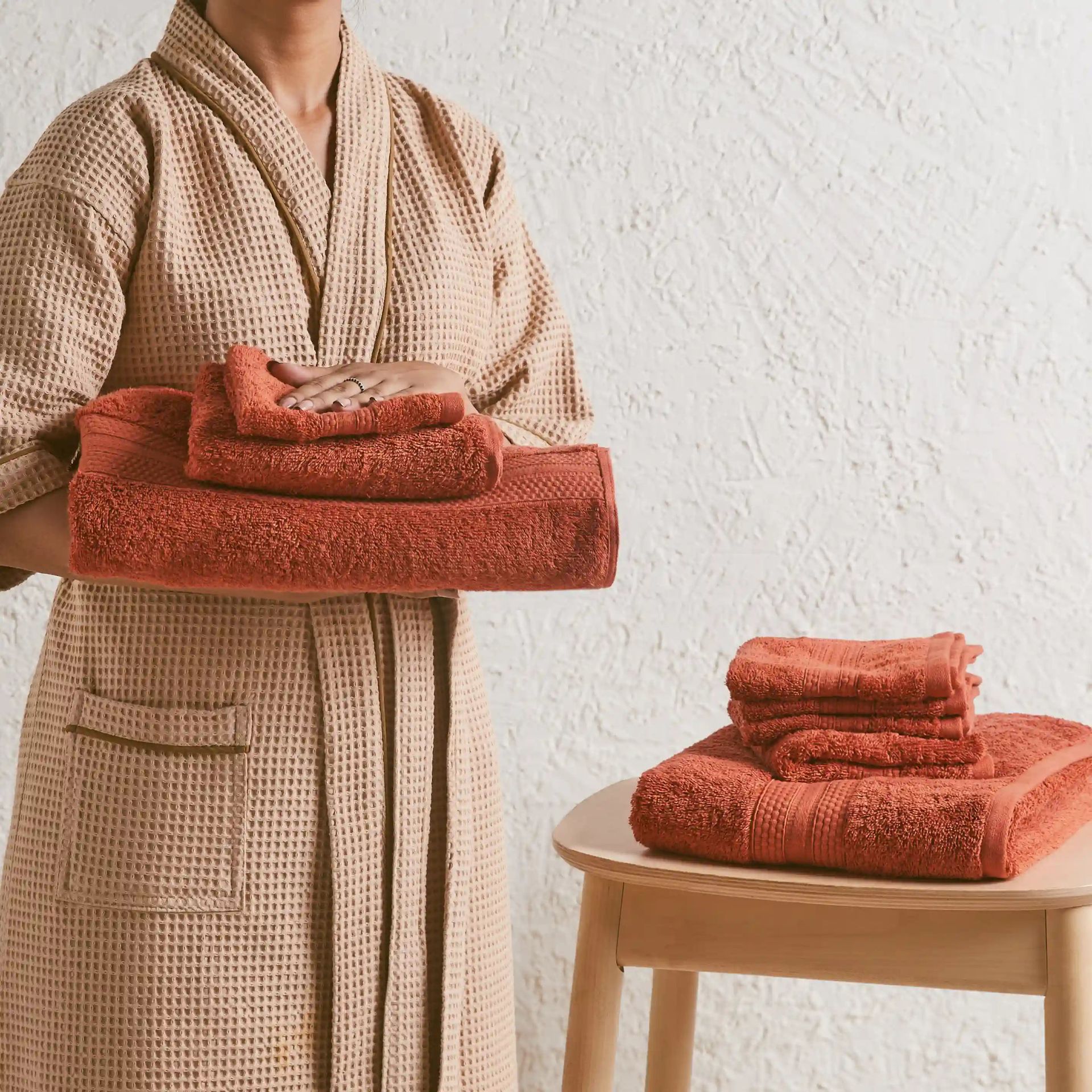 Solid Dyed 475 GSM 100% Cotton Burnt Red 8 Piece Towel Set | Paleto
