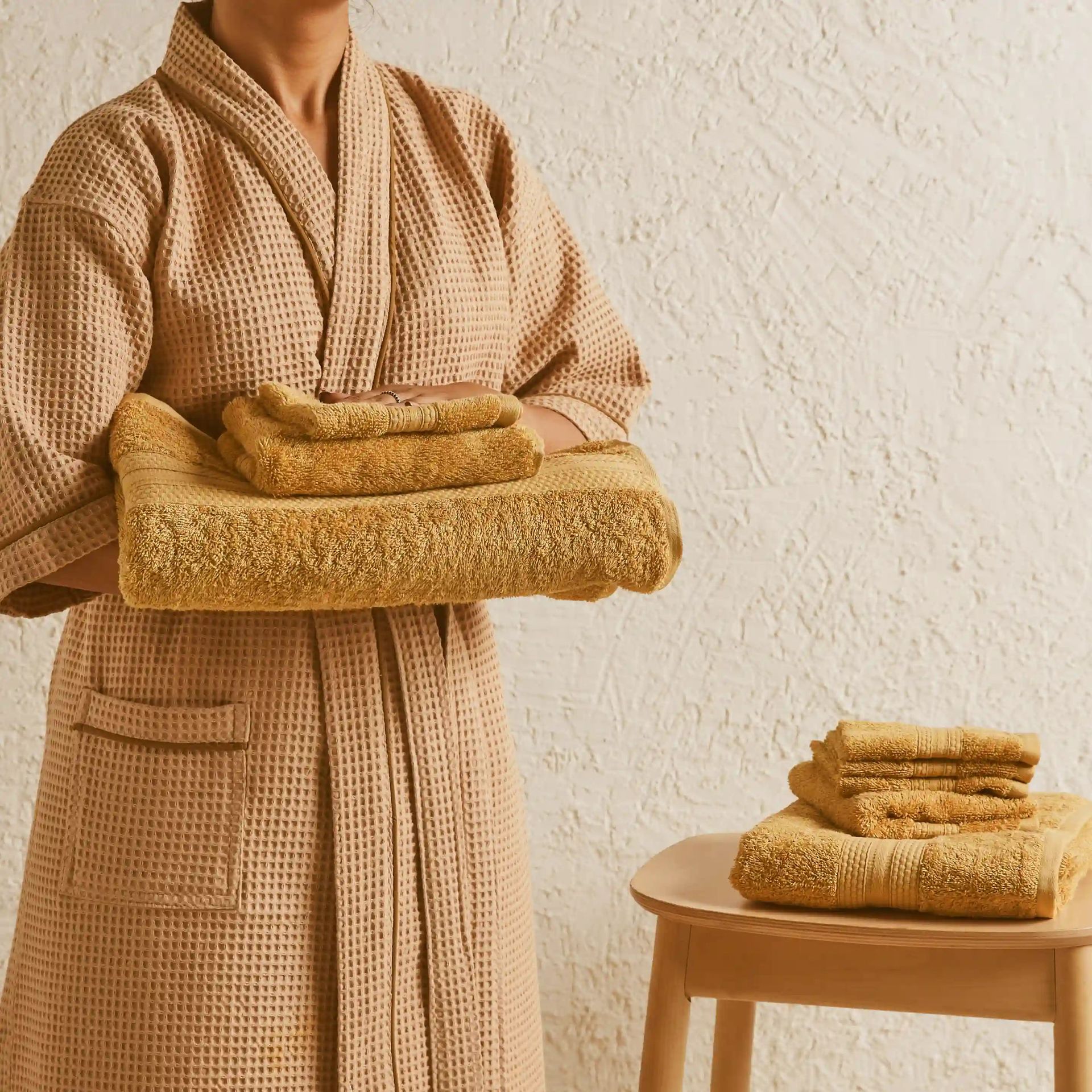 Solid Dyed 475 GSM 100% Cotton Beige 8 Piece Towel Set | Paleto