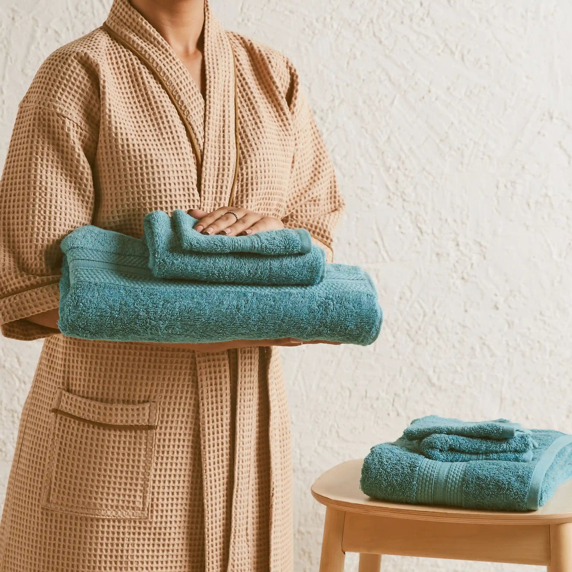 Solid Dyed 475 GSM 100% Cotton Teal 6 Piece Towel Set | Paleto