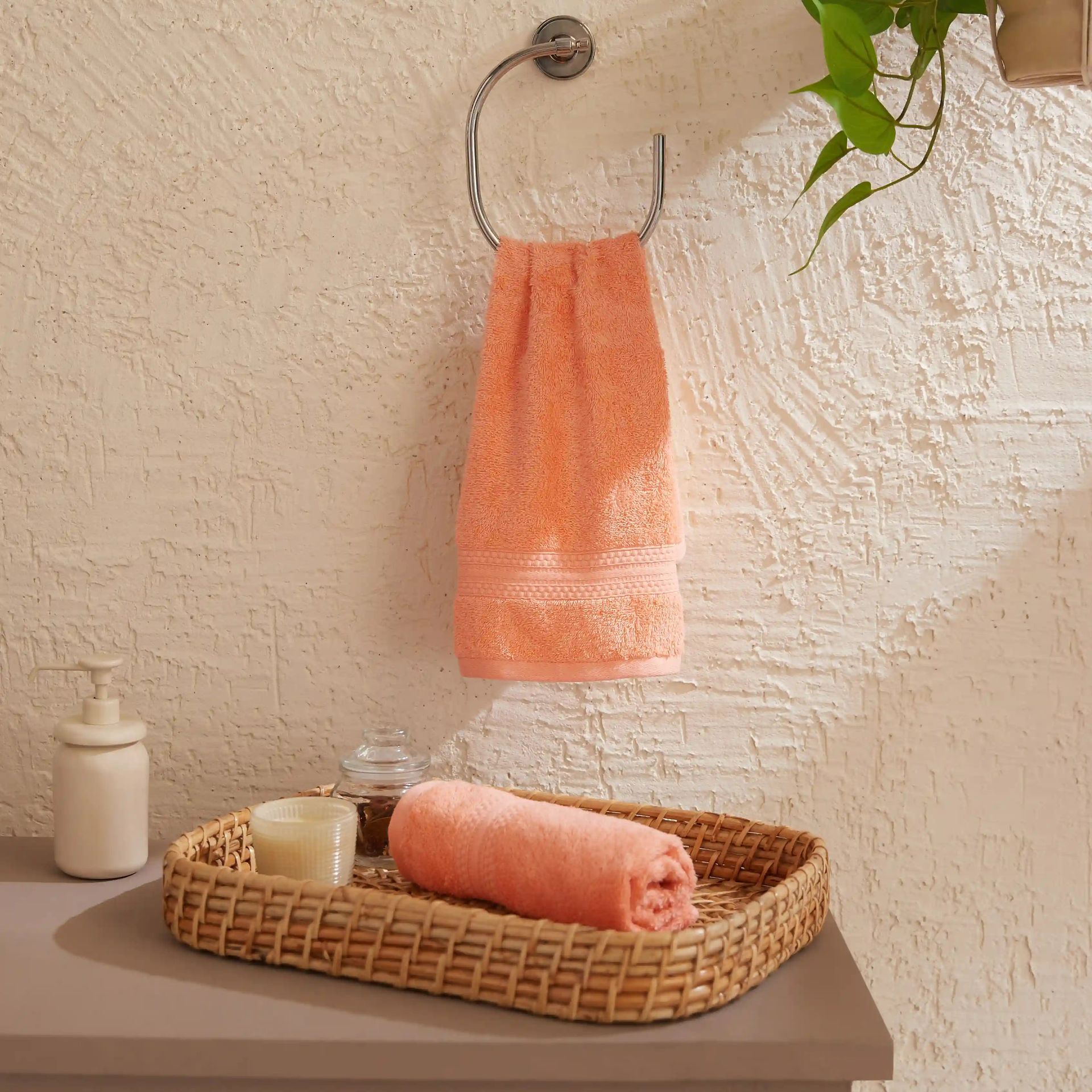 Solid Dyed 475 GSM 100% Cotton Peach Fuzz Hand Towel | Paleto