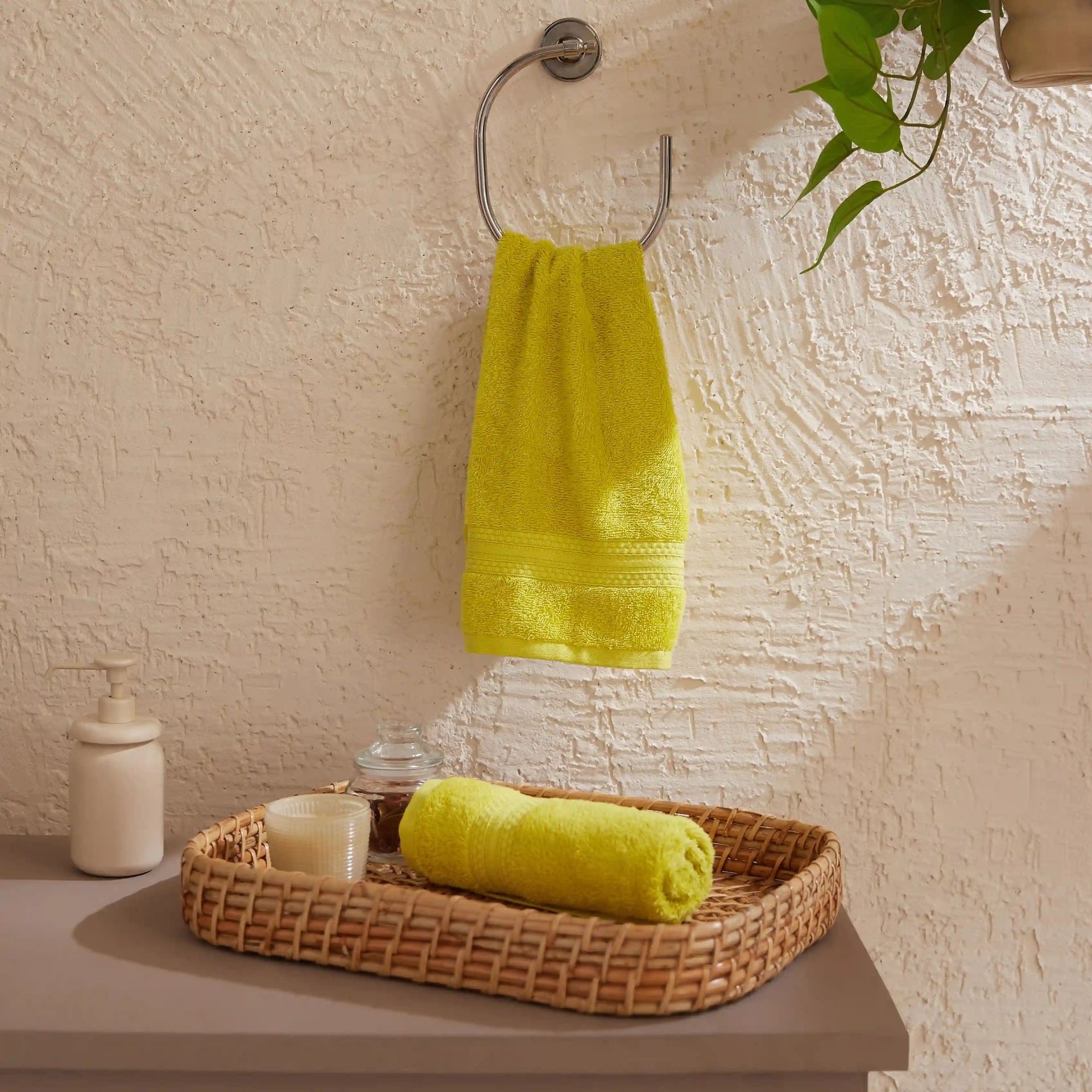 Solid Dyed 475 GSM 100% Cotton Apple Green Hand Towel | Paleto
