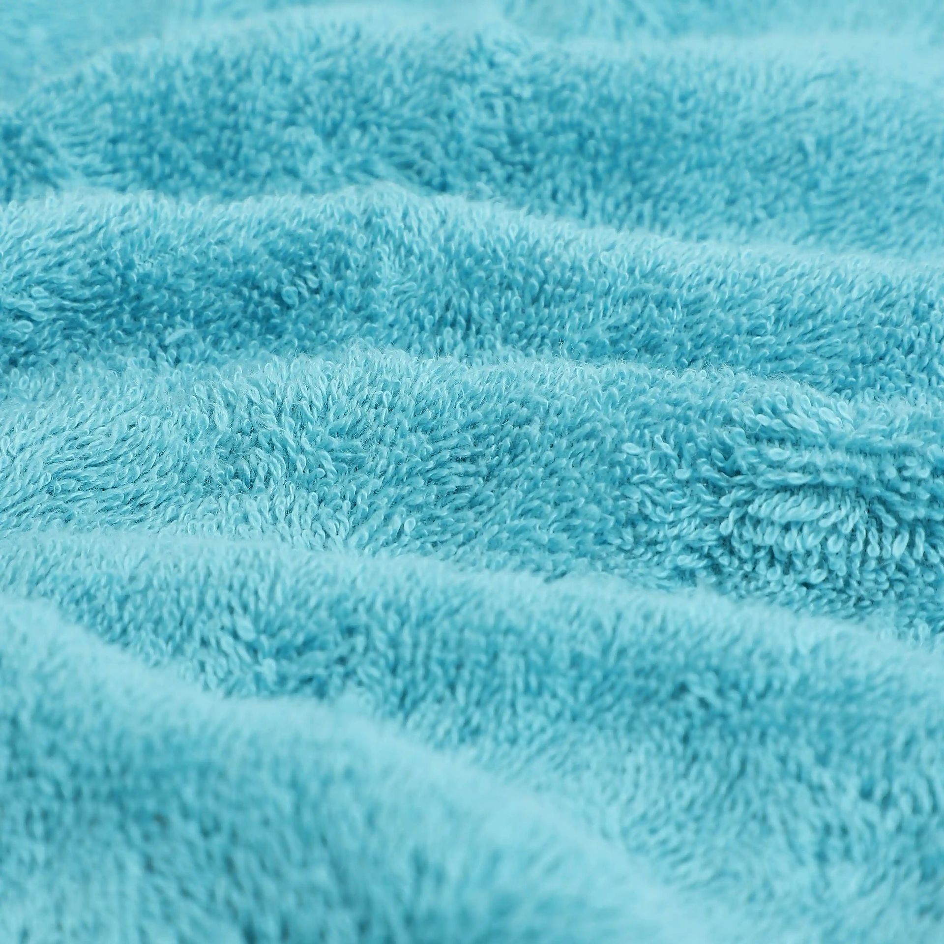 Solid Dyed 475 GSM 100% Cotton Teal Bath Towel | Paleto