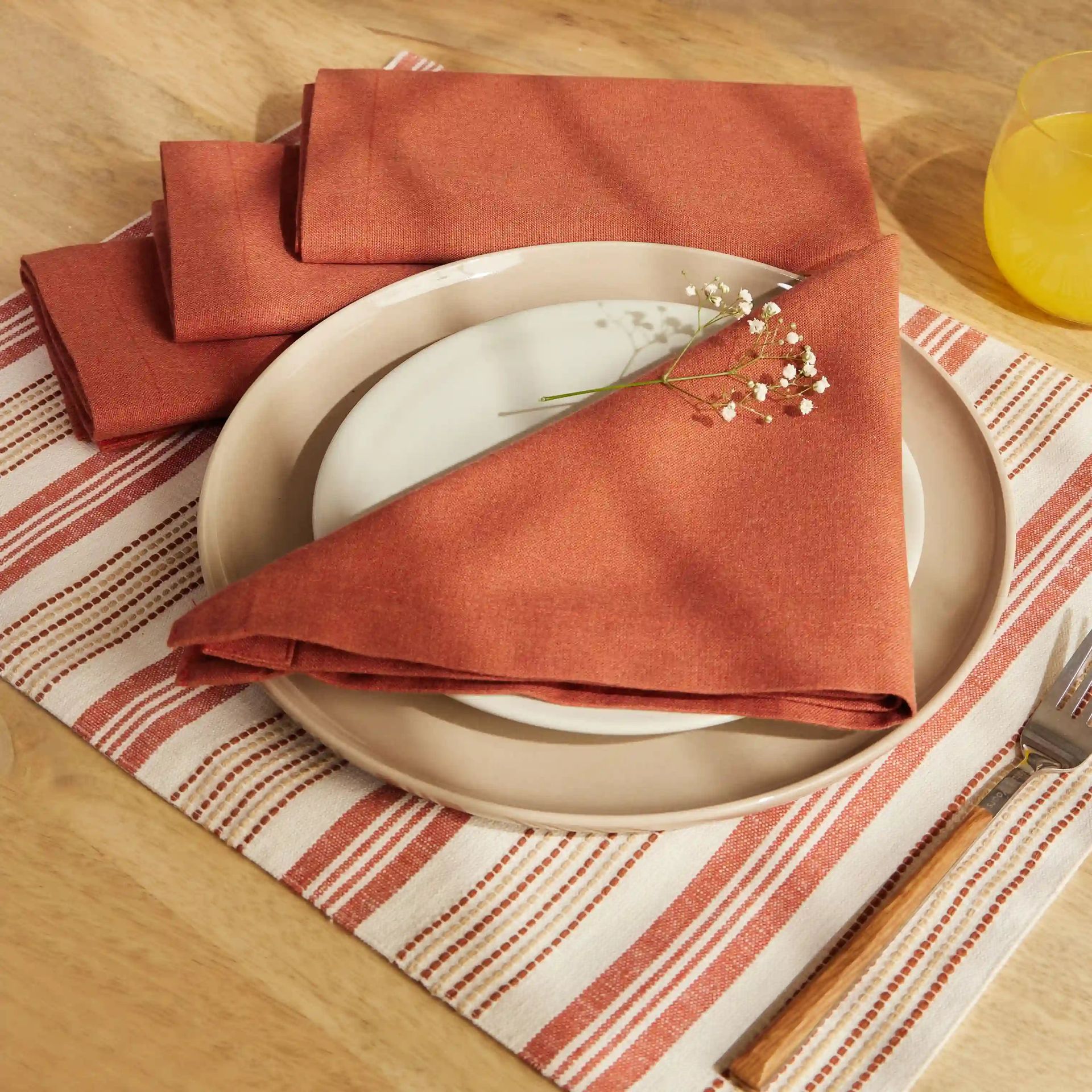 Solid Dyed 215 GSM 100% Cotton Red Set of 4 Table Napkin | Kaleida