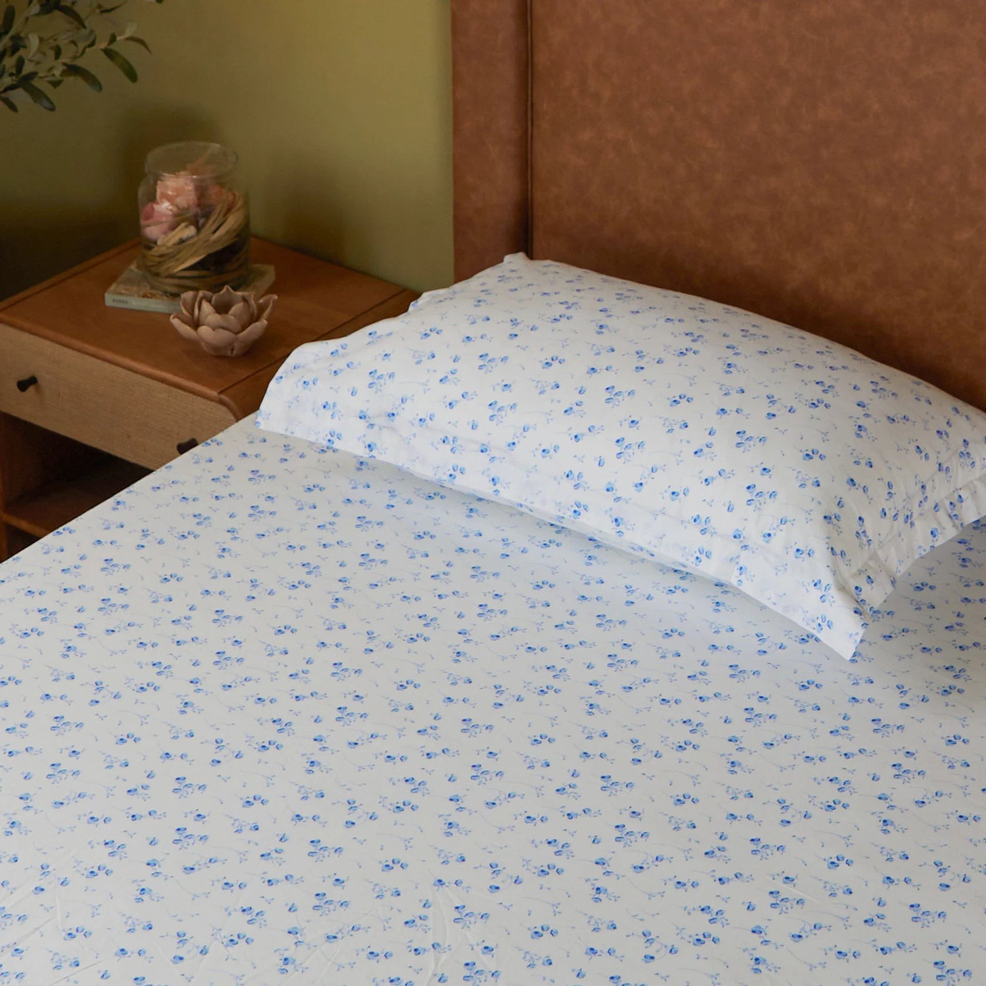 Floral 144 TC 100% Cotton Ocean Blue Single Bedsheet Set | Bloomshire Classic