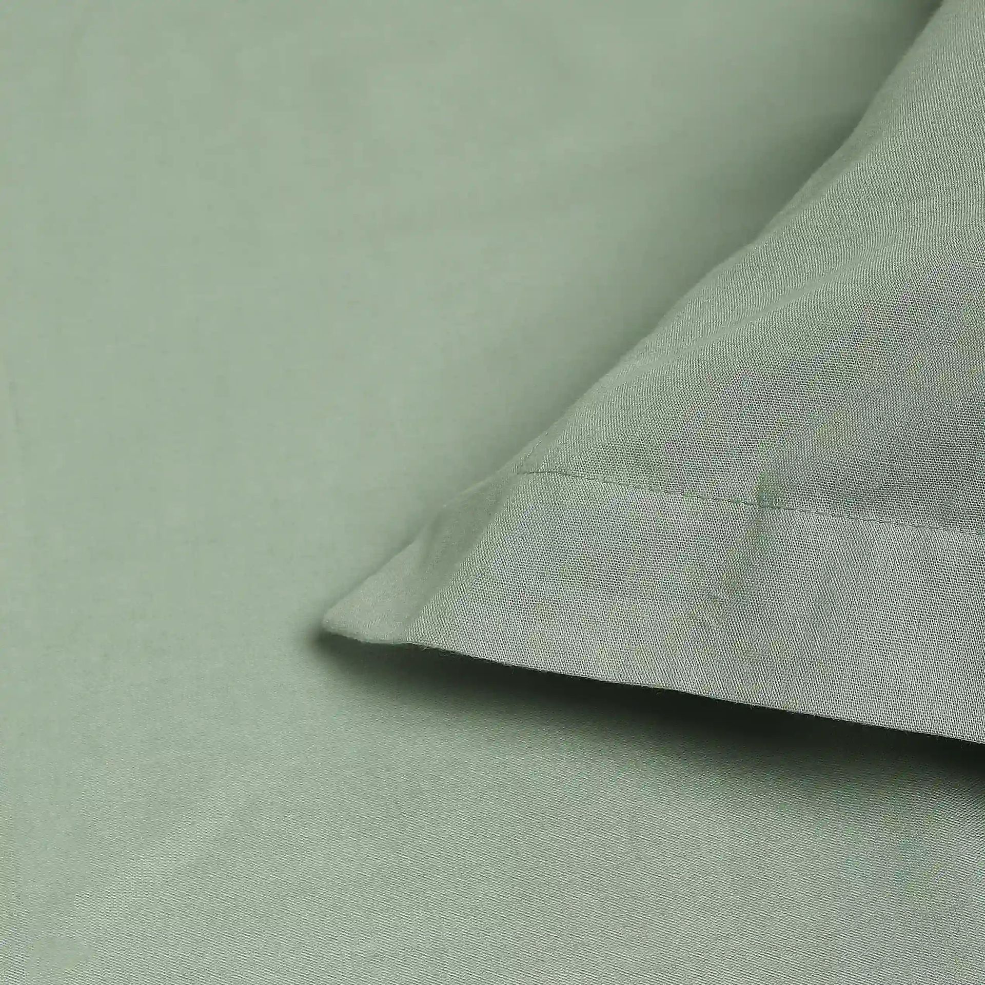 Solid Dyed 144 TC 100% Cotton Green Sage Queen Fitted Sheet Set | Paleto