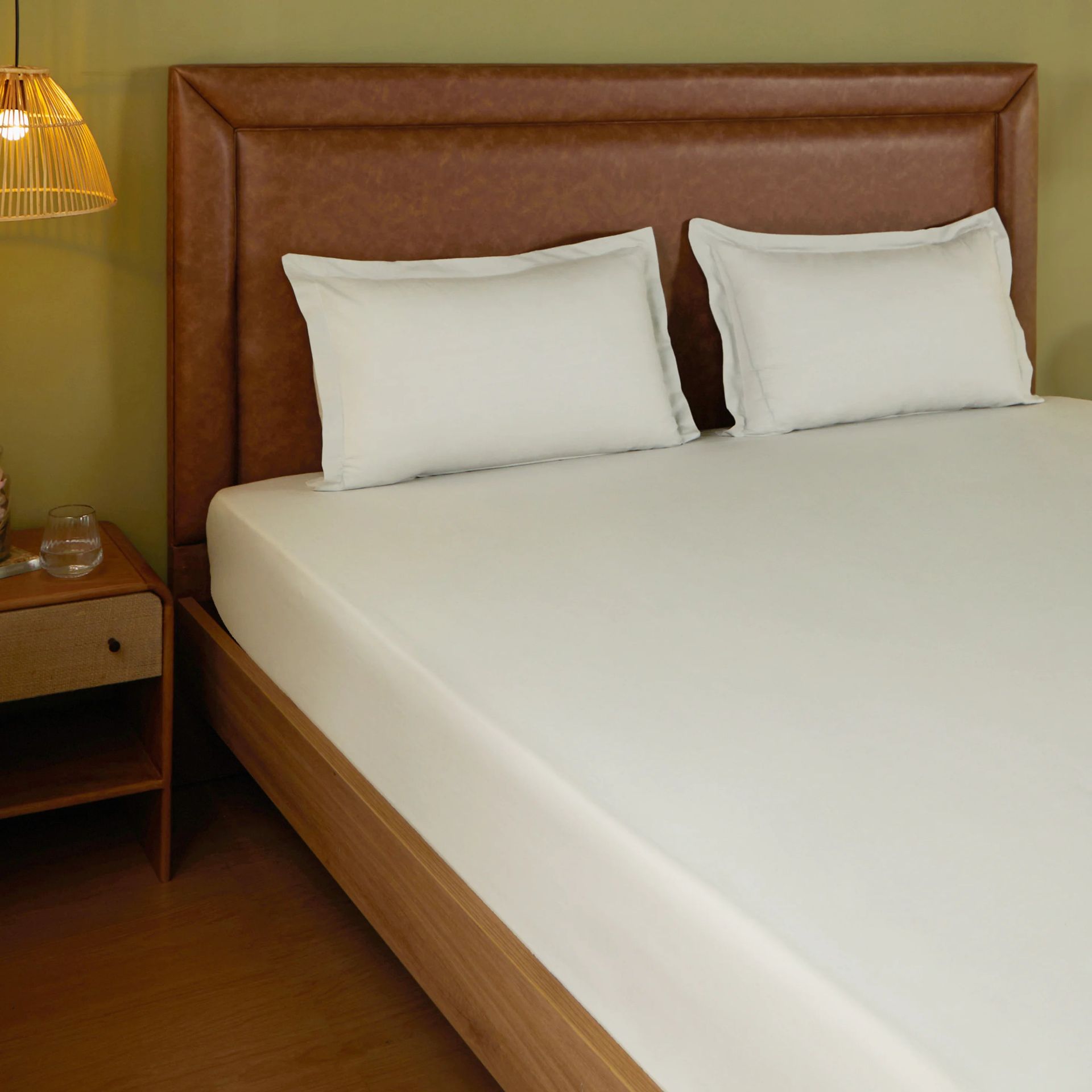 Solid Dyed 144 TC 100% Cotton Silver Queen Fitted Sheet Set | Paleto