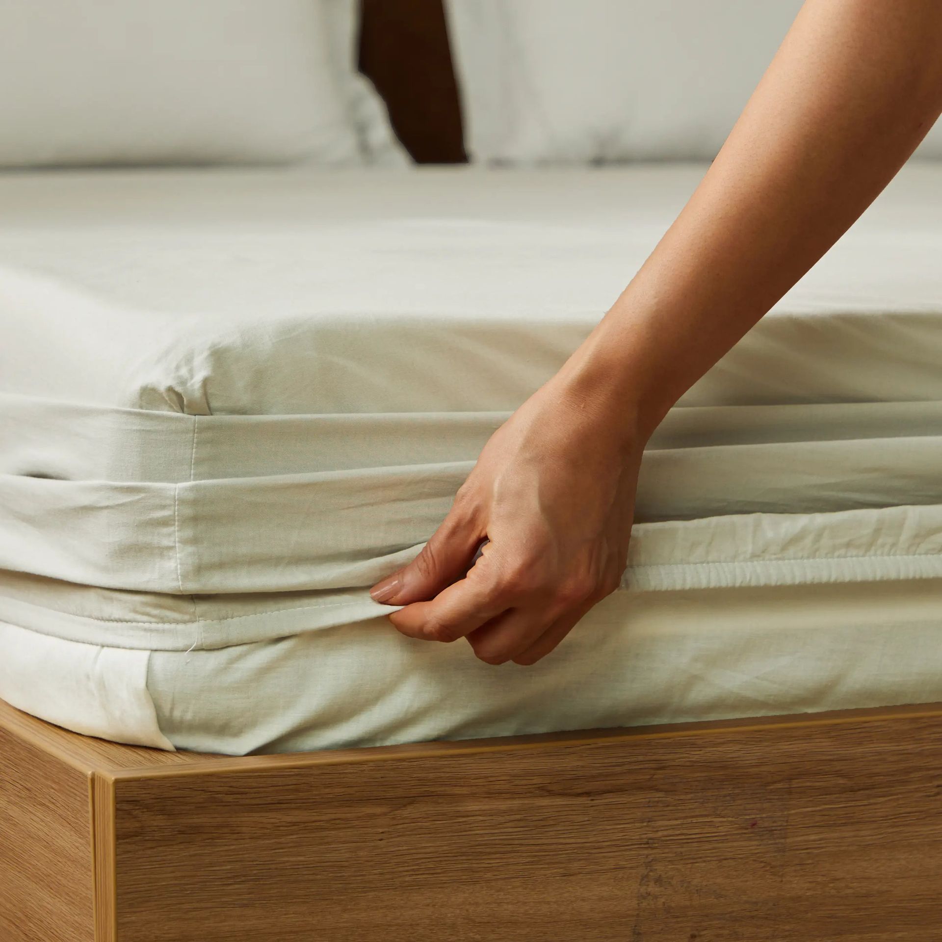 Solid Dyed 144 TC 100% Cotton Silver Queen Fitted Sheet Set | Paleto